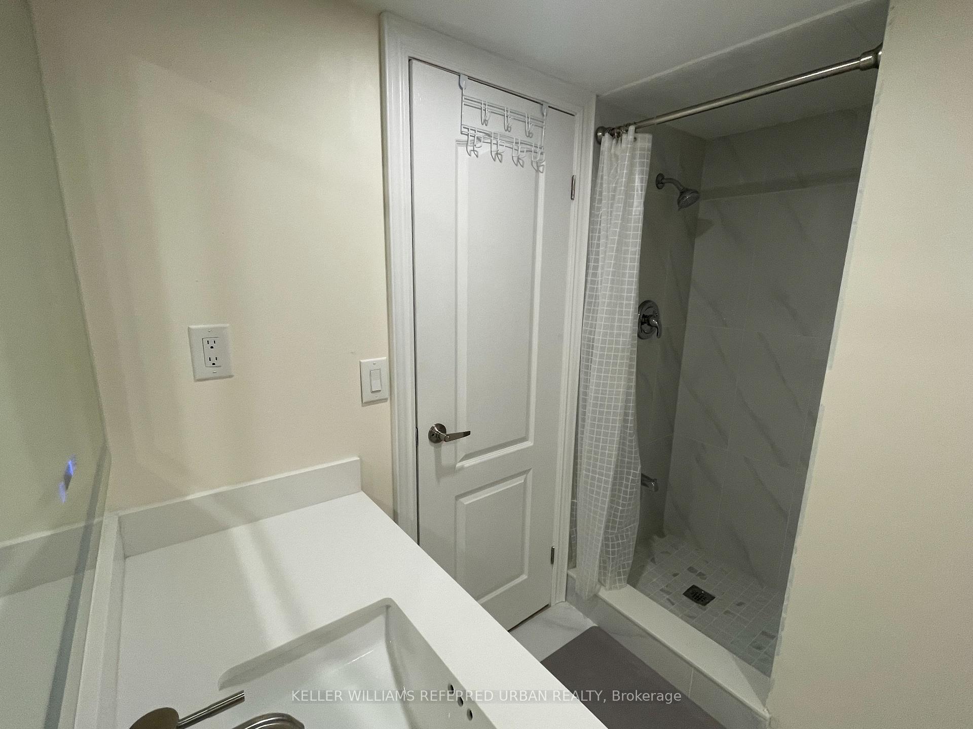 Photo 8 of Unit Bsmt, 384 Maple Leaf Drive, North York, Maple Leaf — HOMEH