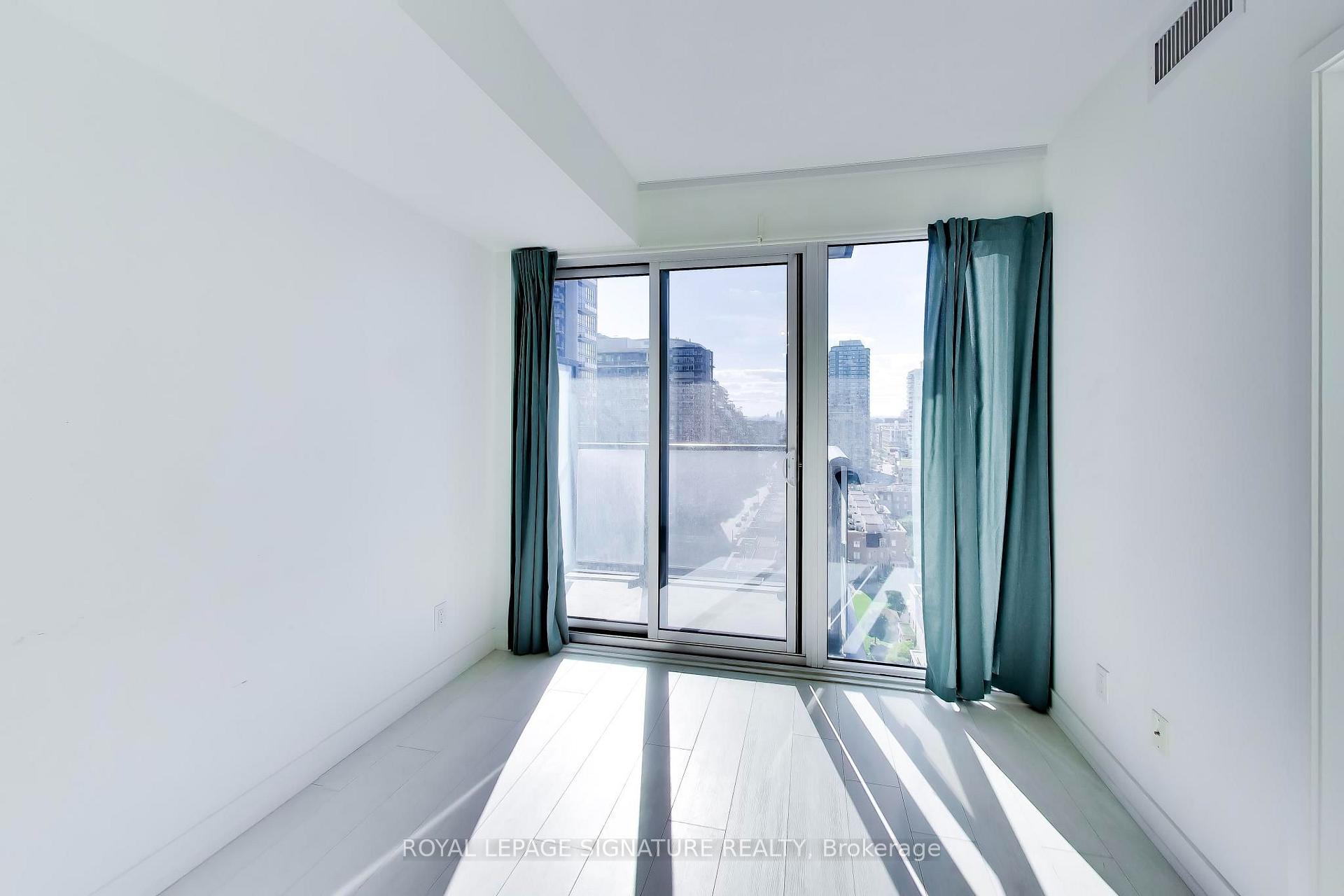 Photo 3 of Unit 1609, 19 Western Battery Road, Toronto, Niagara — HOMEH