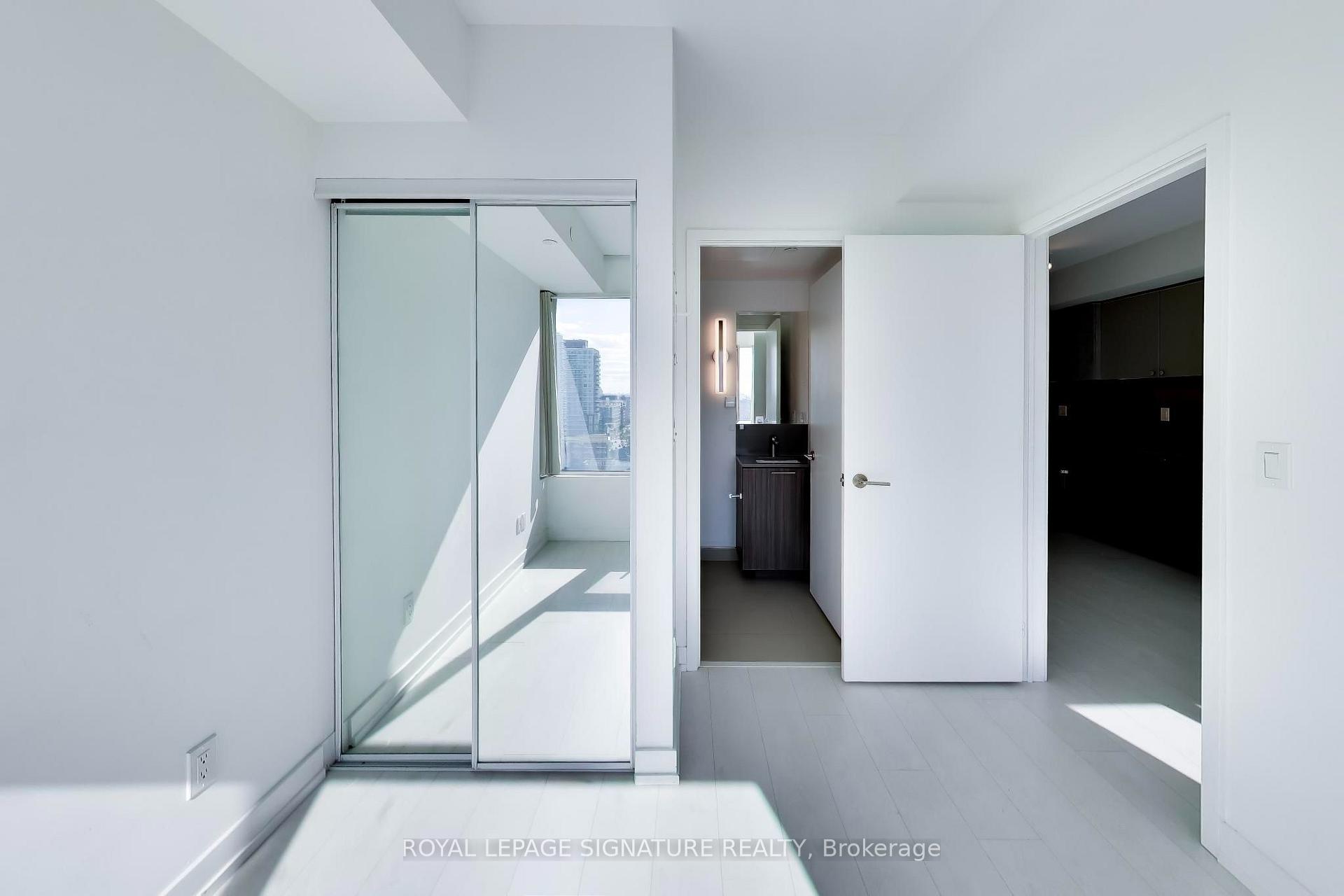 Photo 6 of Unit 1609, 19 Western Battery Road, Toronto, Niagara — HOMEH