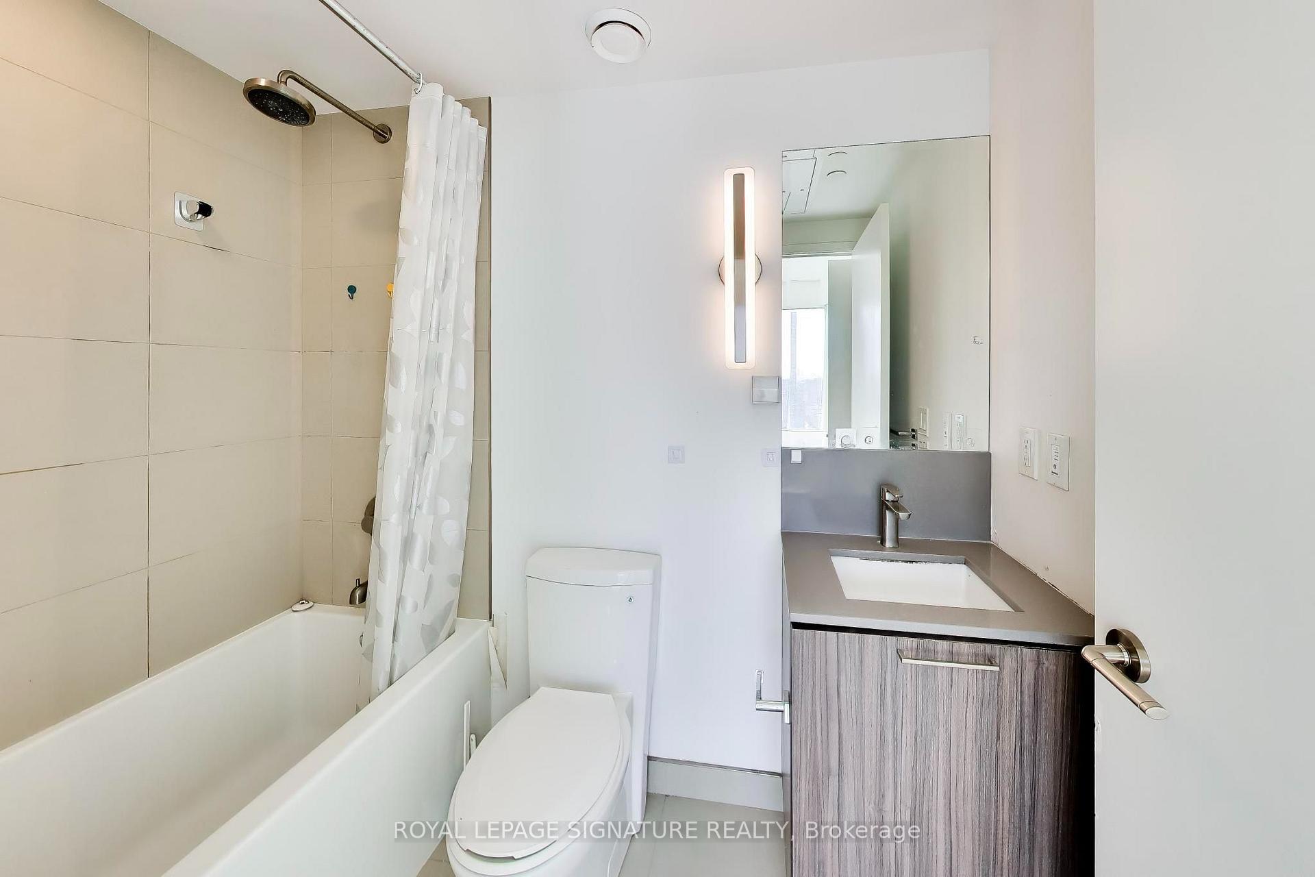Photo 7 of Unit 1609, 19 Western Battery Road, Toronto, Niagara — HOMEH