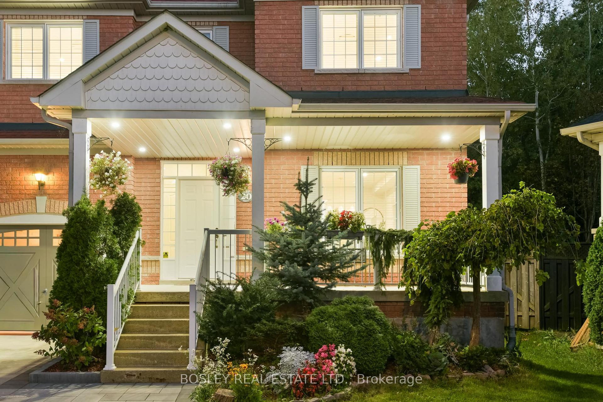 Photo 3 of 20 Trish Drive, Richmond Hill, Oak Ridges Lake Wilcox — HOMEH