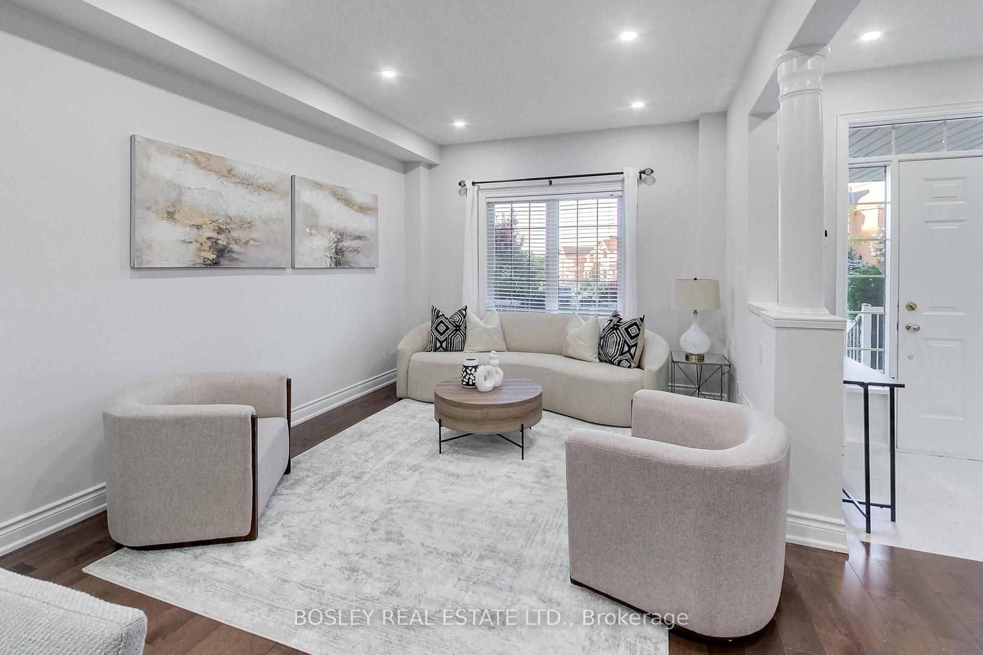 Photo 6 of 20 Trish Drive, Richmond Hill, Oak Ridges Lake Wilcox — HOMEH