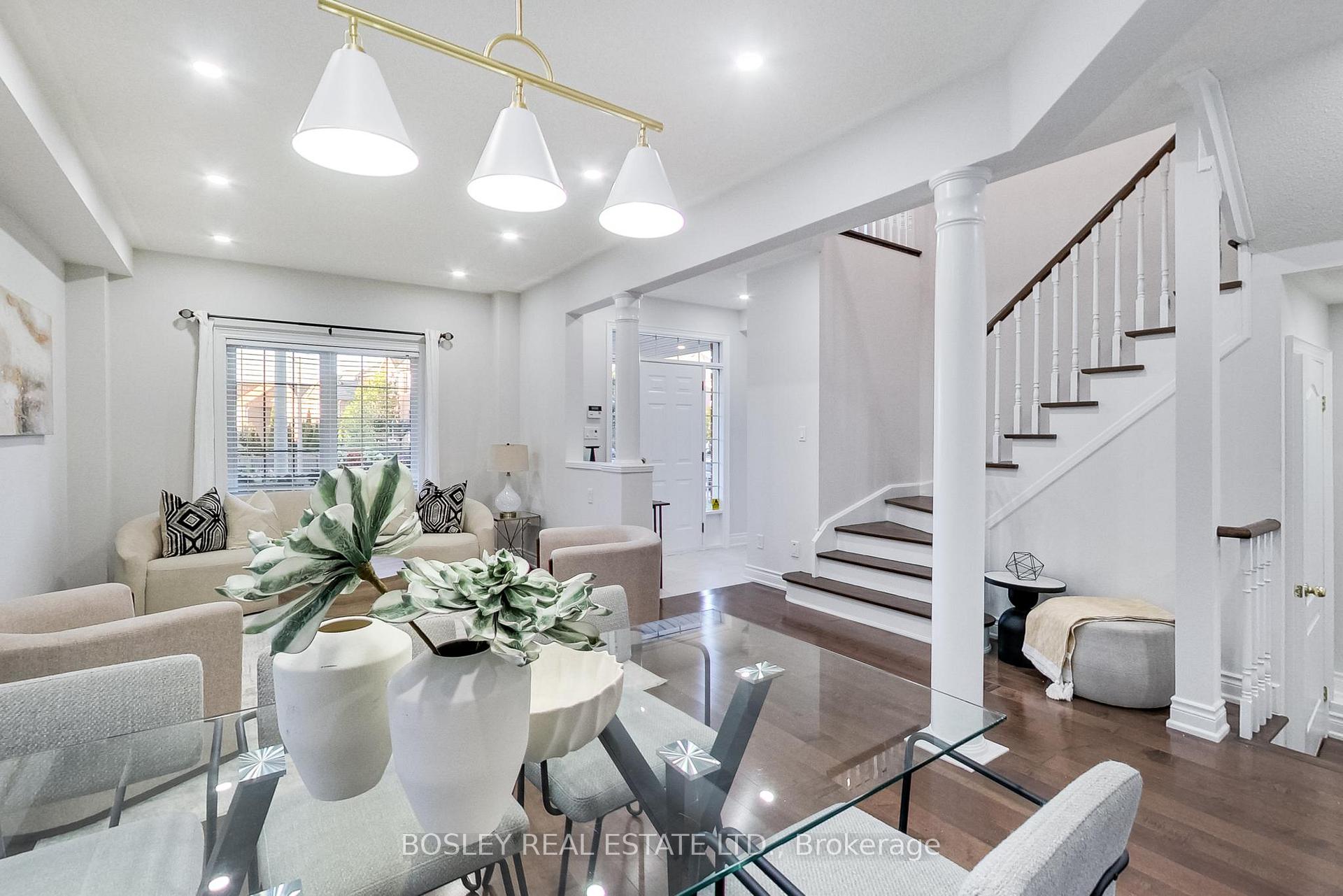 Photo 10 of 20 Trish Drive, Richmond Hill, Oak Ridges Lake Wilcox — HOMEH
