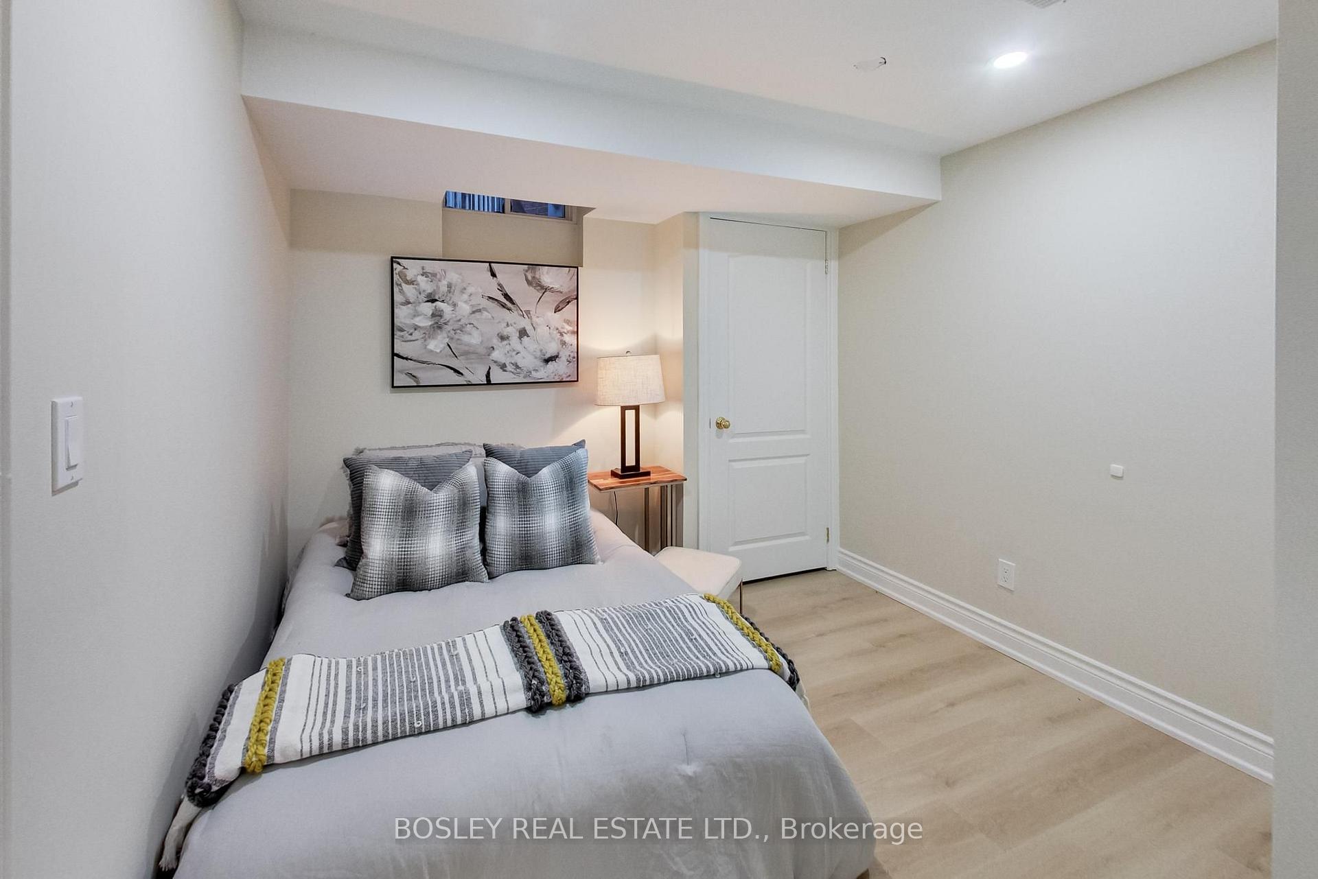 Photo 31 of 20 Trish Drive, Richmond Hill, Oak Ridges Lake Wilcox — HOMEH