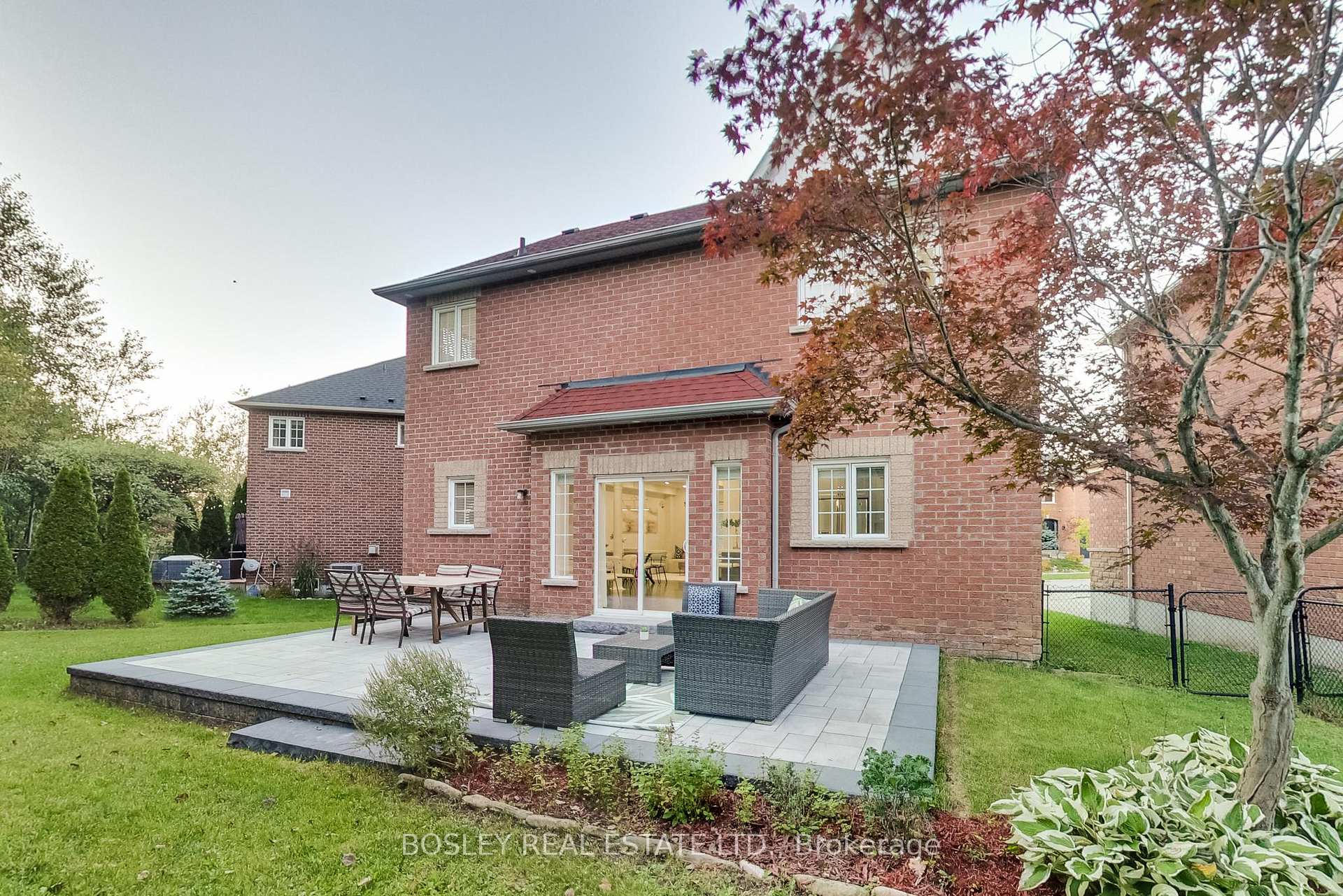 Photo 38 of 20 Trish Drive, Richmond Hill, Oak Ridges Lake Wilcox — HOMEH