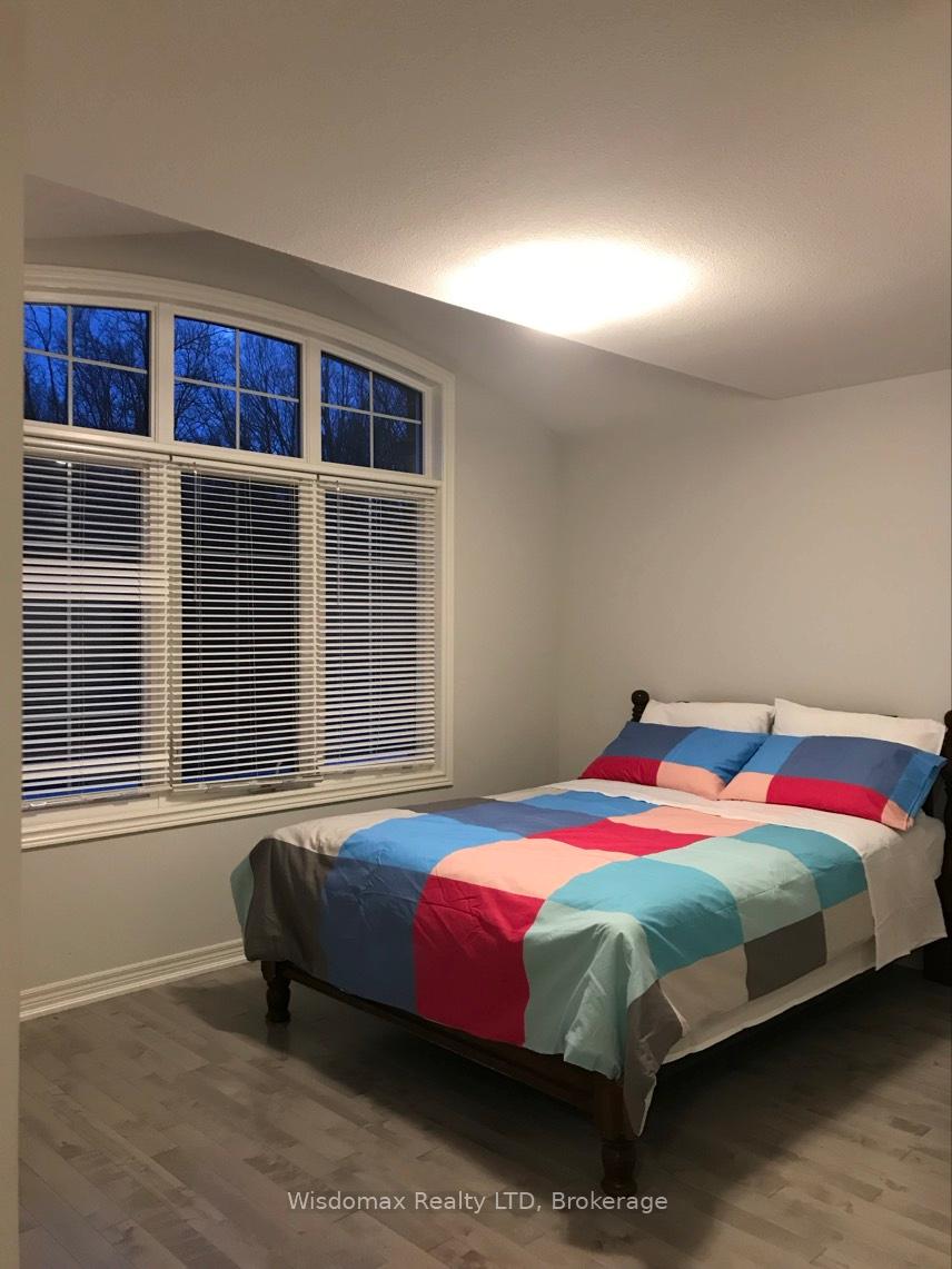 Photo 13 of 15 Winterberry Boulevard, Thorold, Confederation Heights — HOMEH