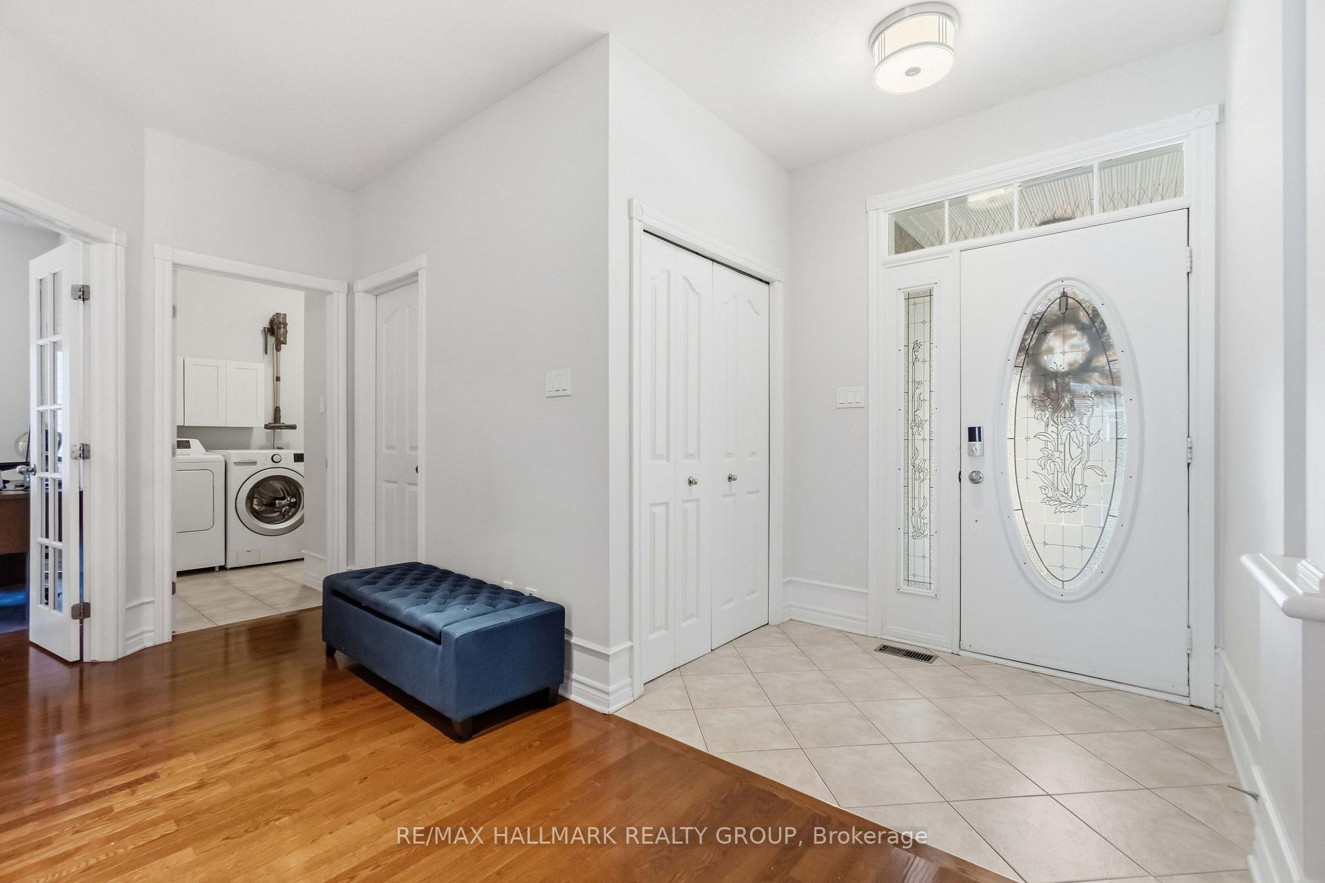 Photo 5 of 212 Janet Way, Ottawa, Notting Hill/Summerside — HOMEH