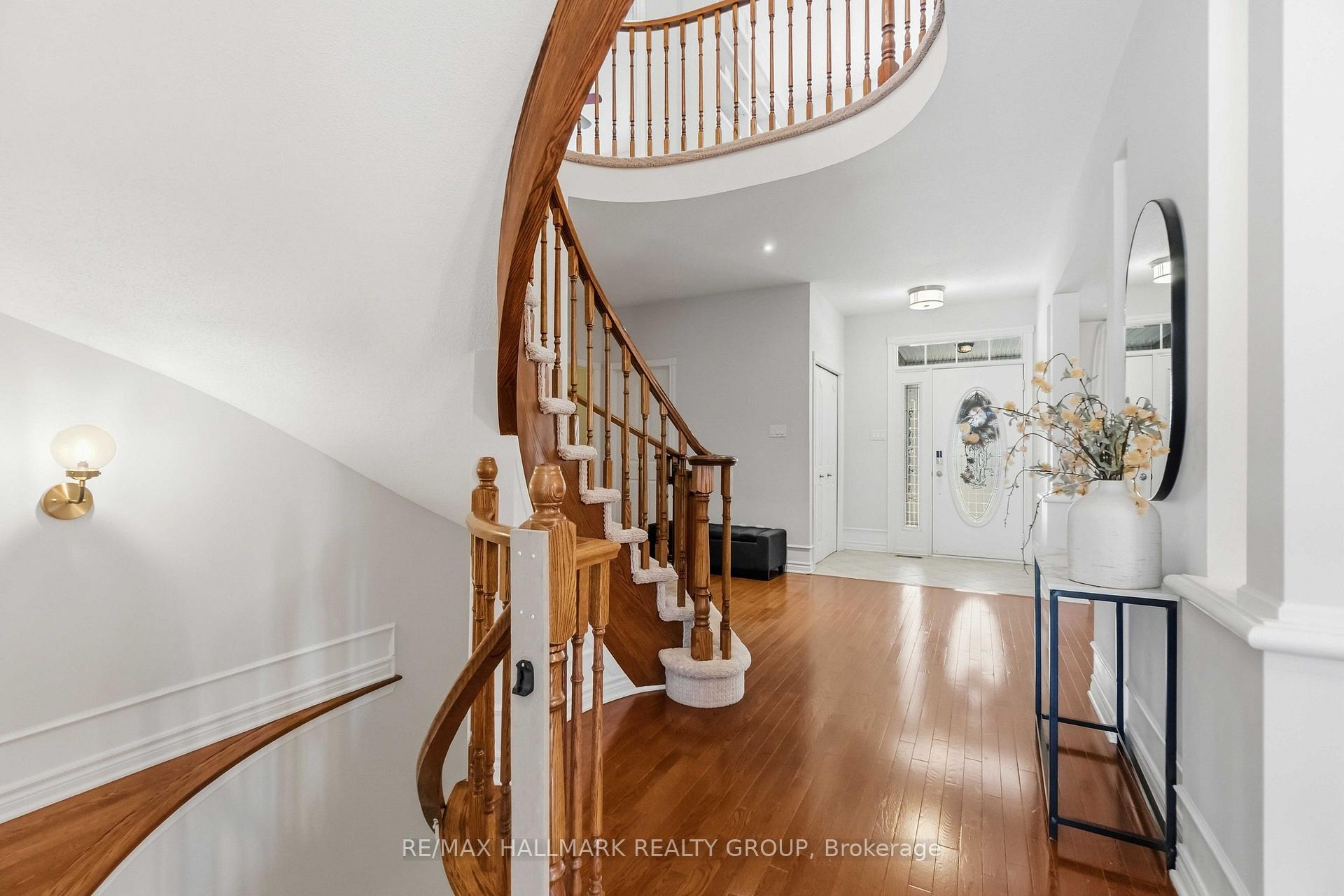 Photo 6 of 212 Janet Way, Ottawa, Notting Hill/Summerside — HOMEH