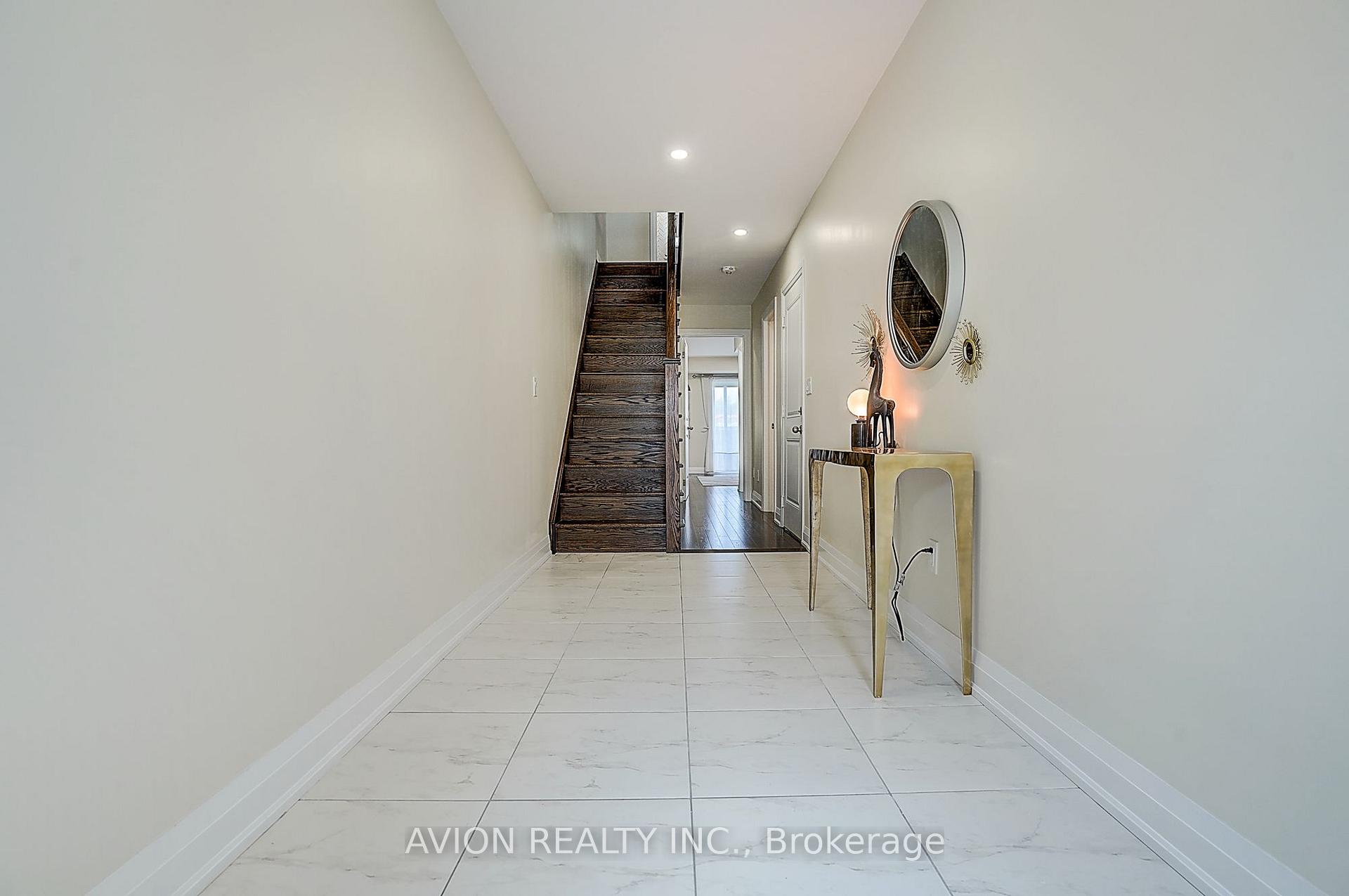 Photo 7 of 32 Mcgurran Lane, Richmond Hill, Doncrest — HOMEH