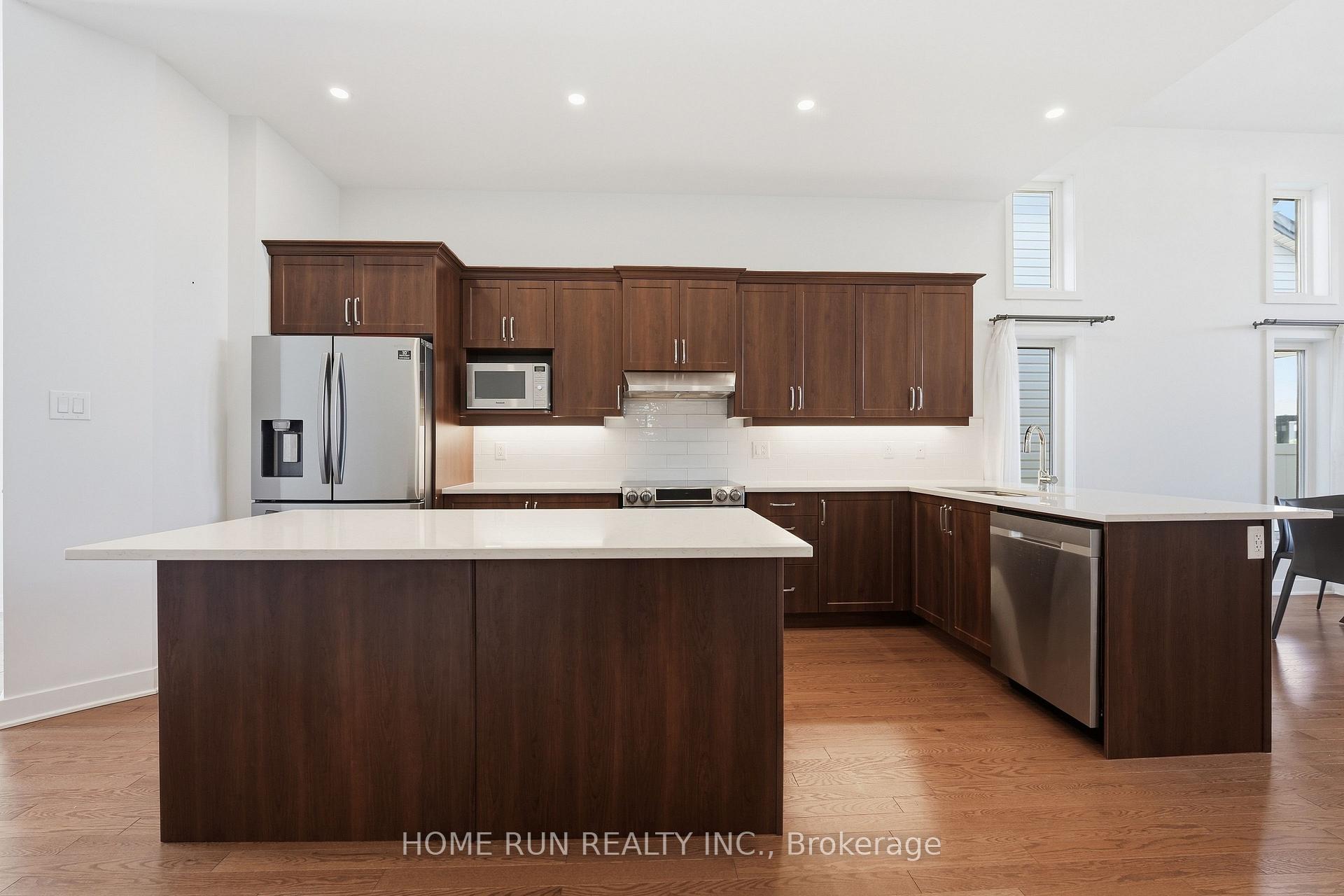 Photo 8 of 717 Octave Grove, Ottawa, Riverside South/Gloucester Glen — HOMEH