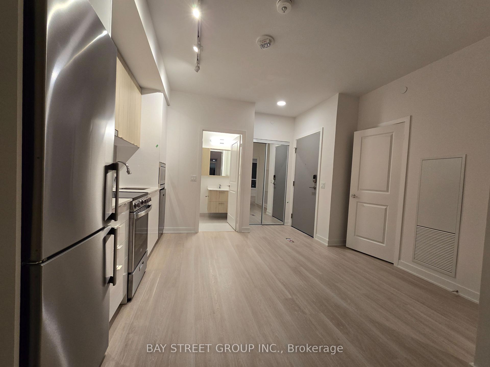 Photo 8 of Unit 1806, 50 Upper Mall Way, Vaughan, Brownridge — HOMEH