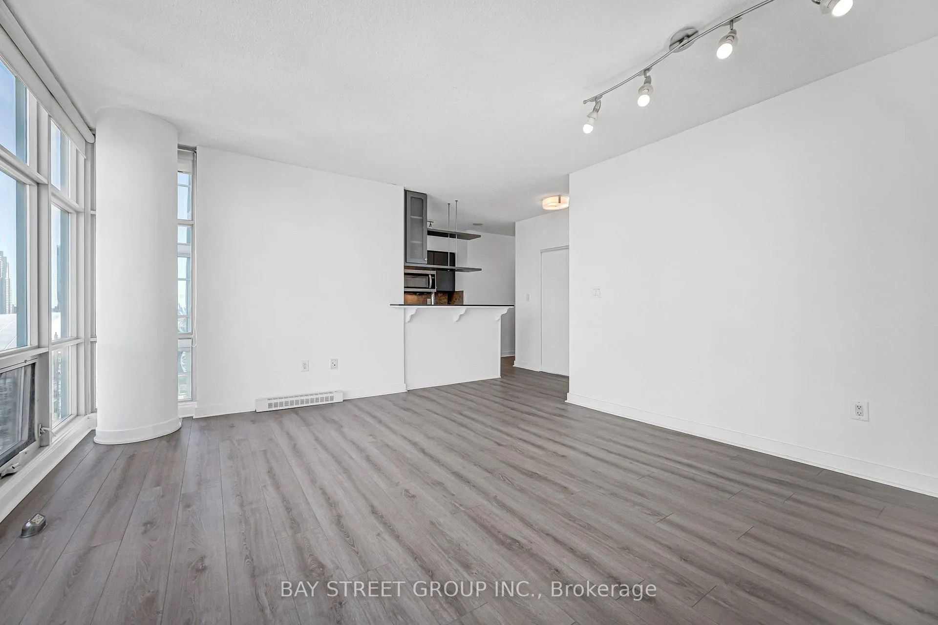 Photo 11 of Unit 3703, 35 Mariner Terrace, Toronto, Waterfront Communities — HOMEH
