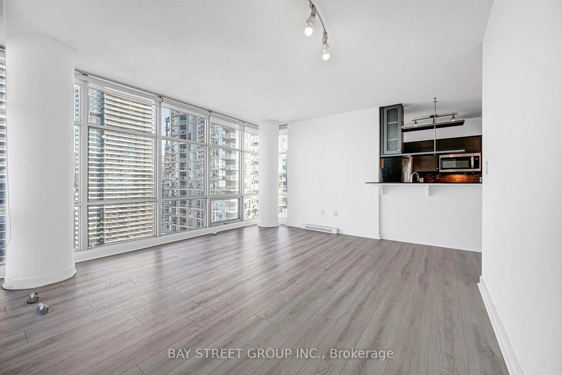 Photo 15 of Unit 3703, 35 Mariner Terrace, Toronto, Waterfront Communities — HOMEH