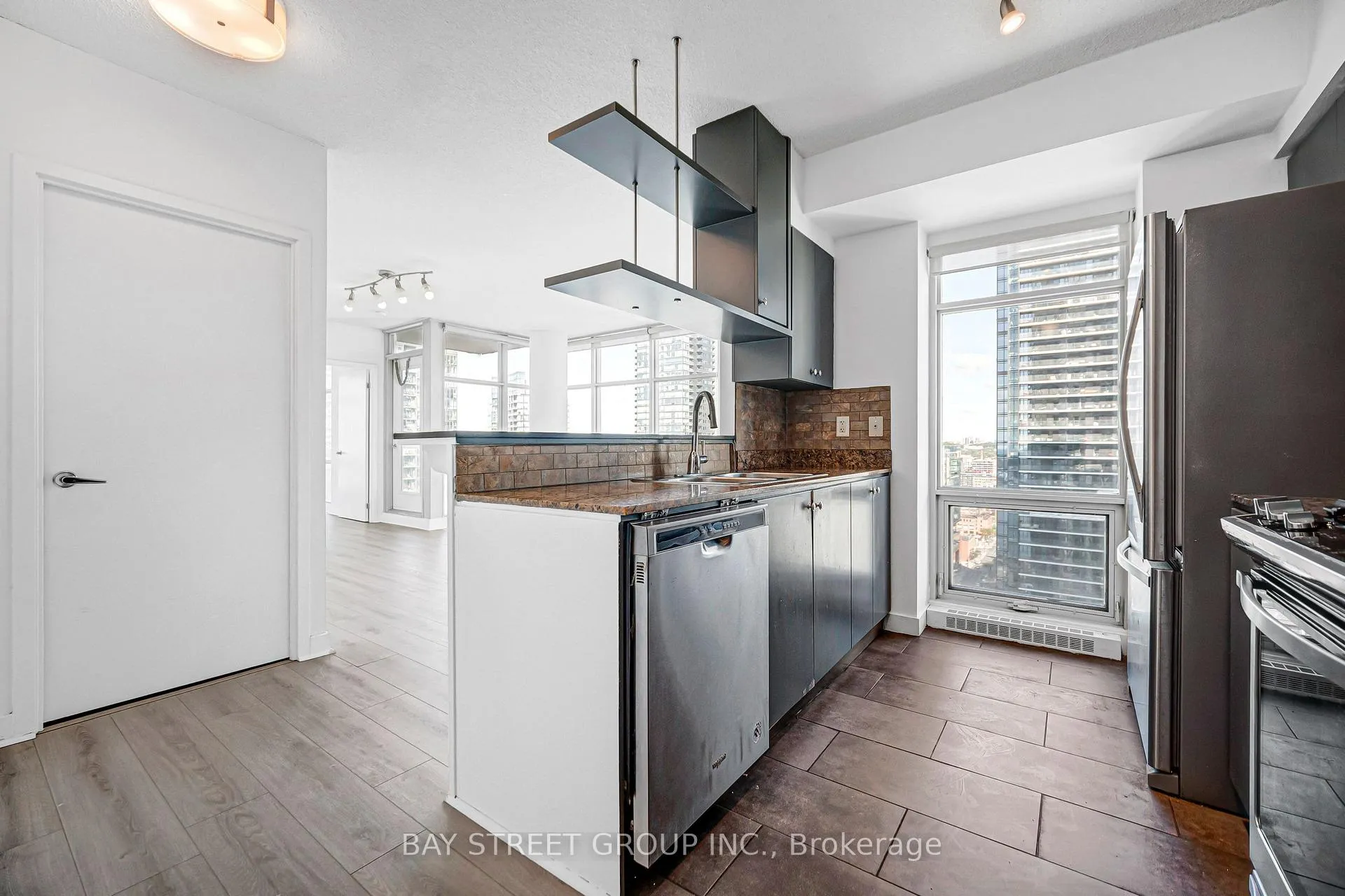 Photo 19 of Unit 3703, 35 Mariner Terrace, Toronto, Waterfront Communities — HOMEH