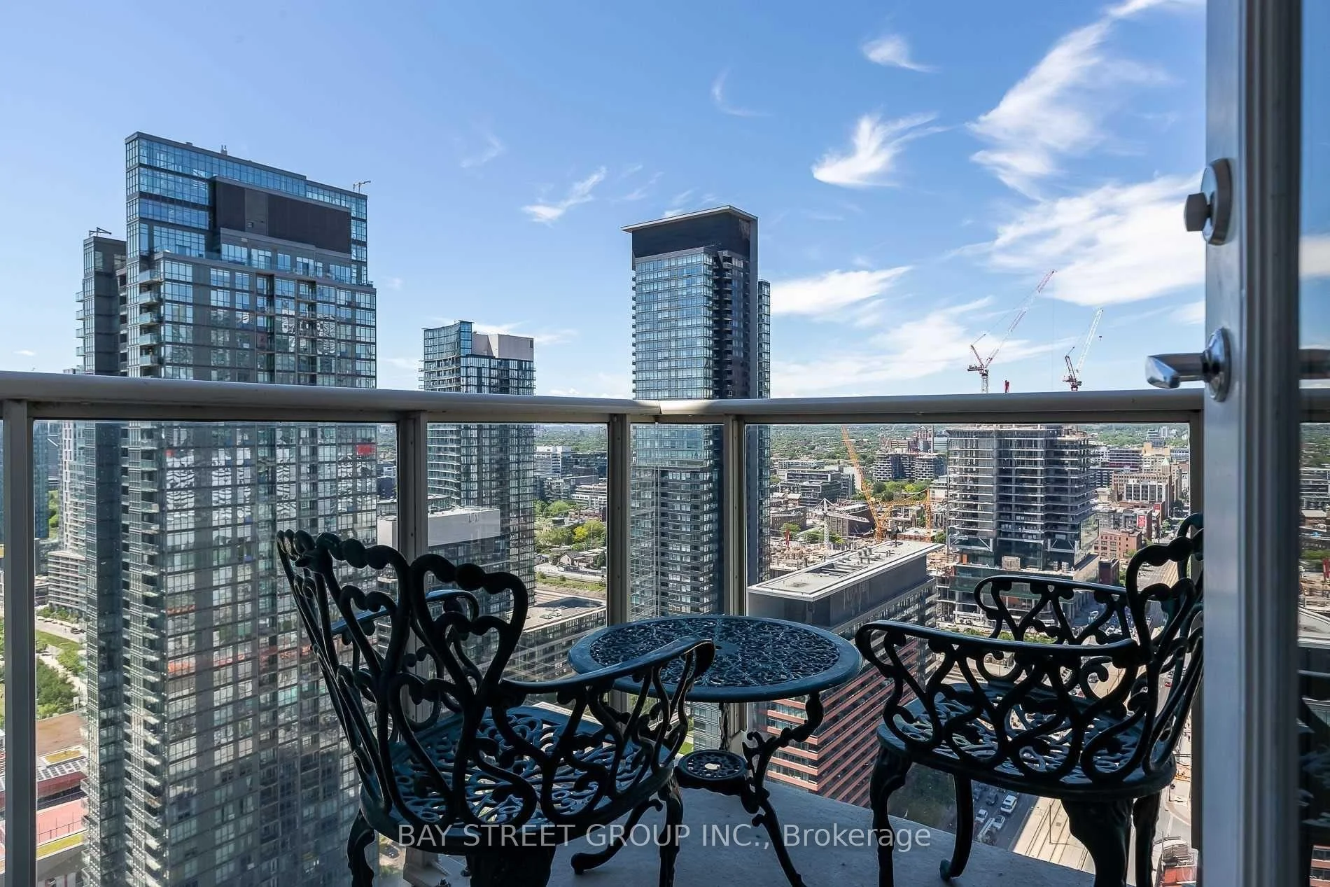 Photo 8 of Unit 3703, 35 Mariner Terrace, Toronto, Waterfront Communities — HOMEH