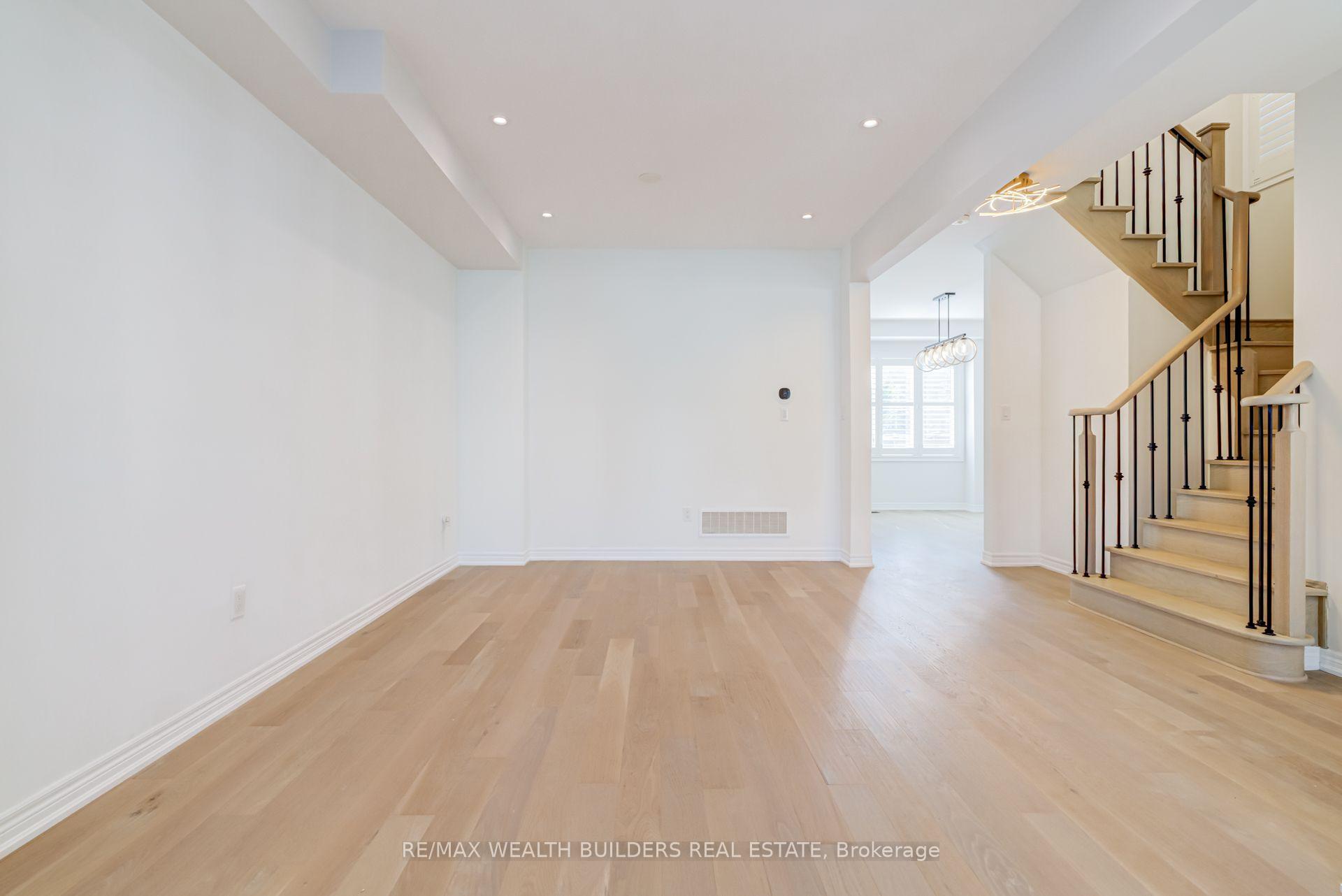Photo 7 of 13 Waterleaf Road, Markham, Cornell — HOMEH