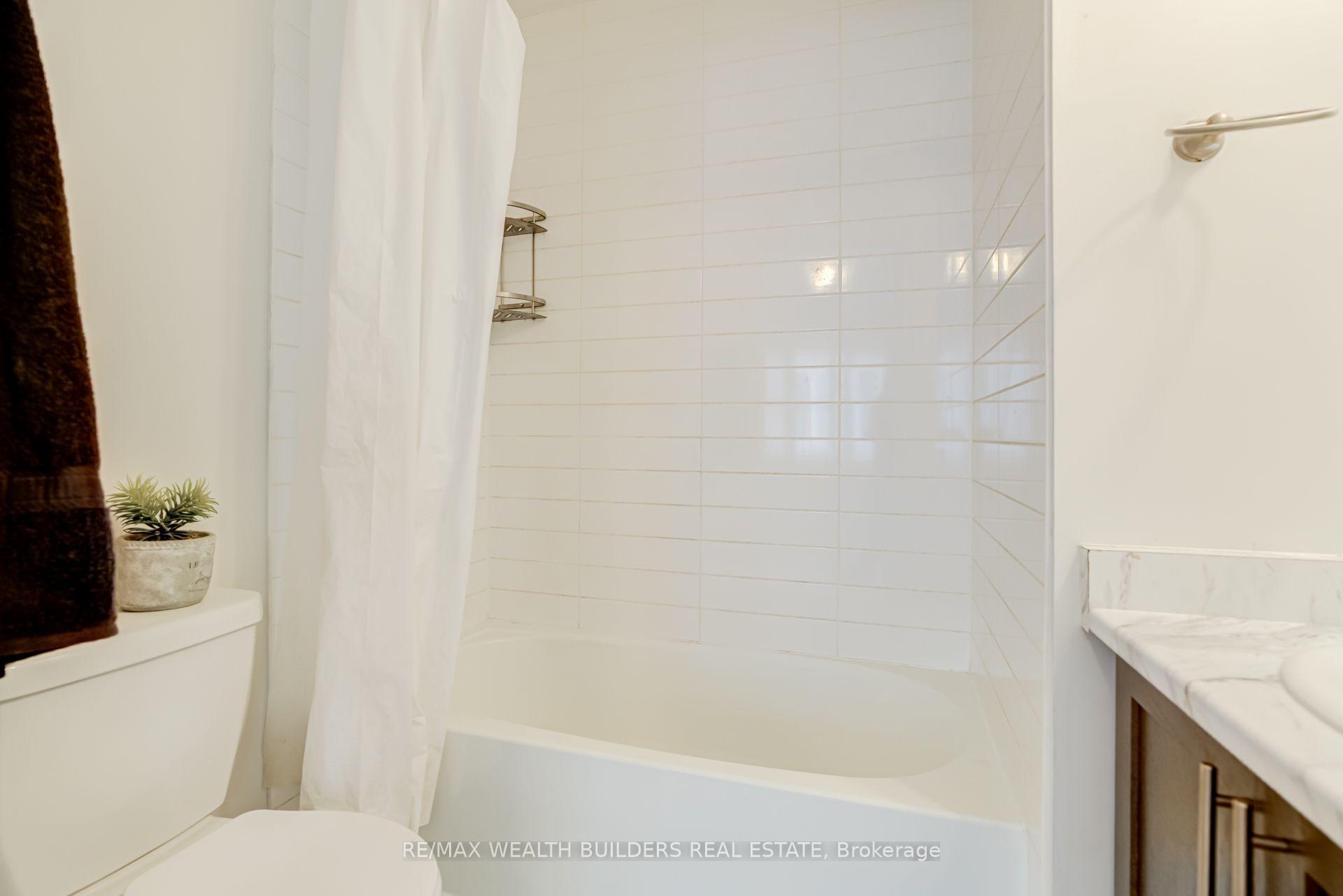 Photo 39 of 13 Waterleaf Road, Markham, Cornell — HOMEH