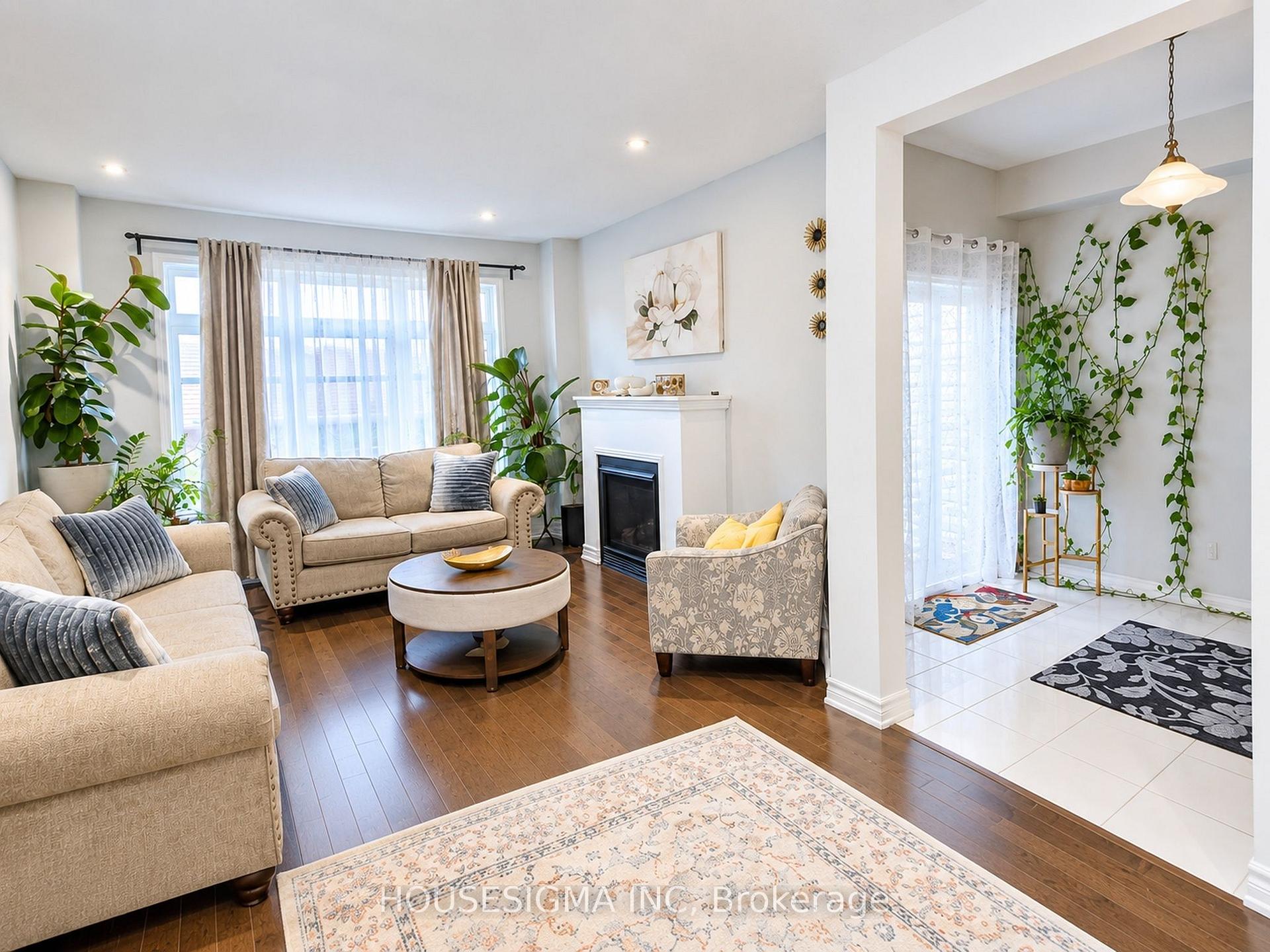 Photo 3 of 63 Tapadero Avenue, Ottawa, Kanata - Emerald Meadows/Trailwest — HOMEH