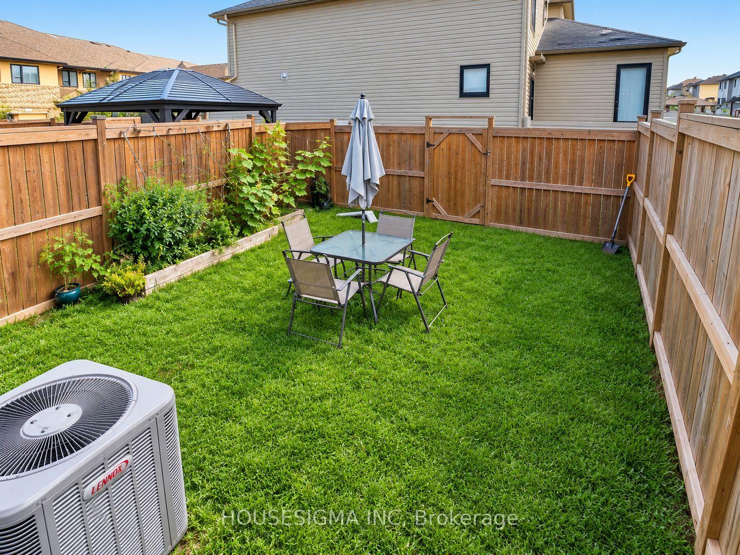 Photo 17 of 63 Tapadero Avenue, Ottawa, Kanata - Emerald Meadows/Trailwest — HOMEH