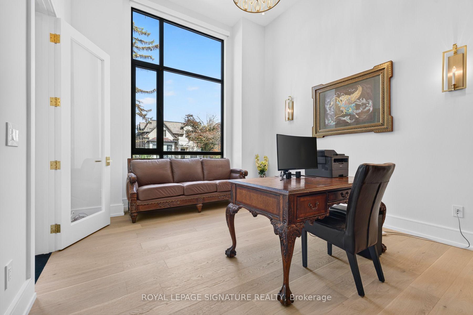 Photo 4 of 257 Lawrence Avenue E, North York, Bridle Path-Sunnybrook-York Mills — HOMEH