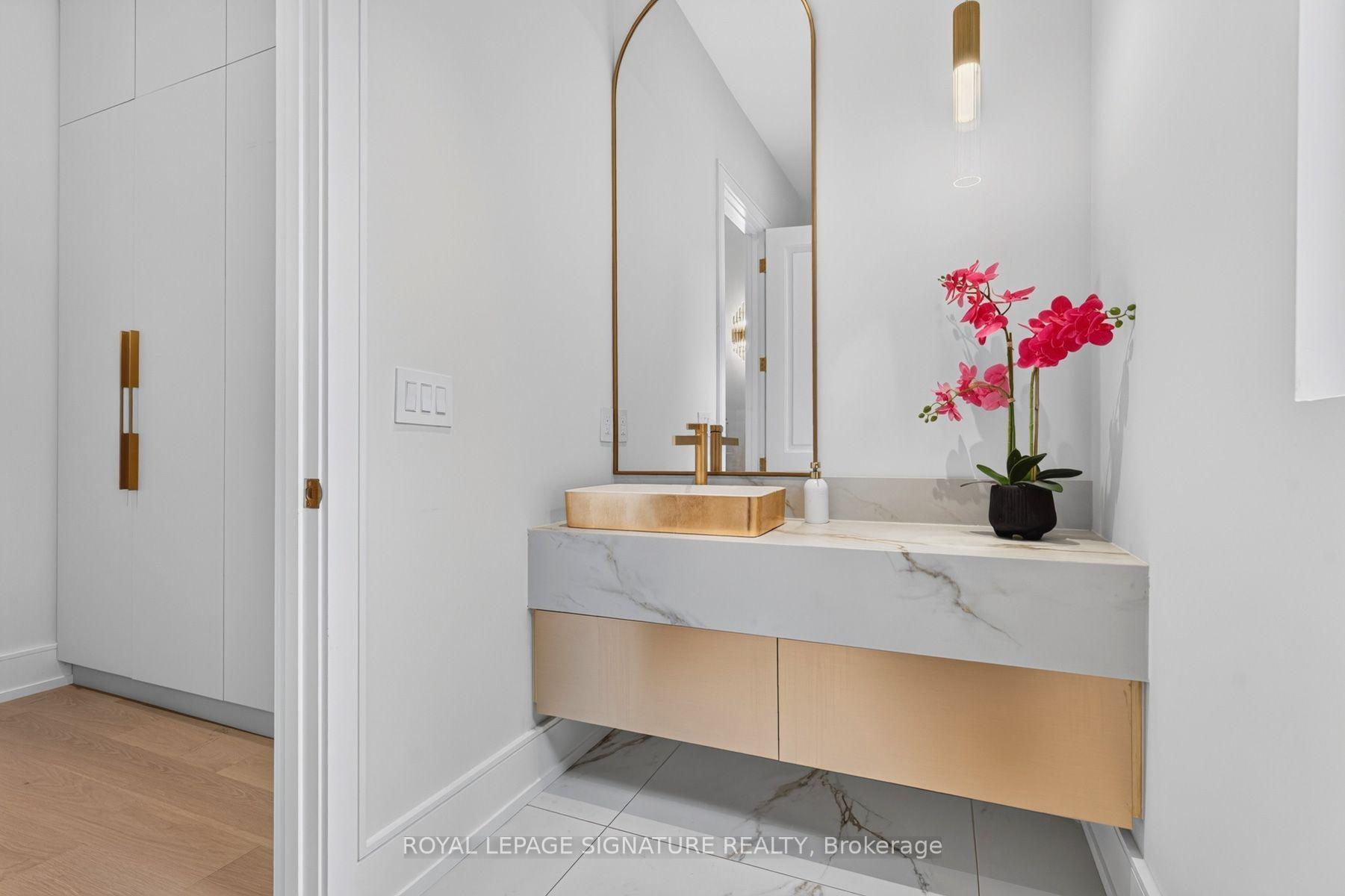 Photo 6 of 257 Lawrence Avenue E, North York, Bridle Path-Sunnybrook-York Mills — HOMEH