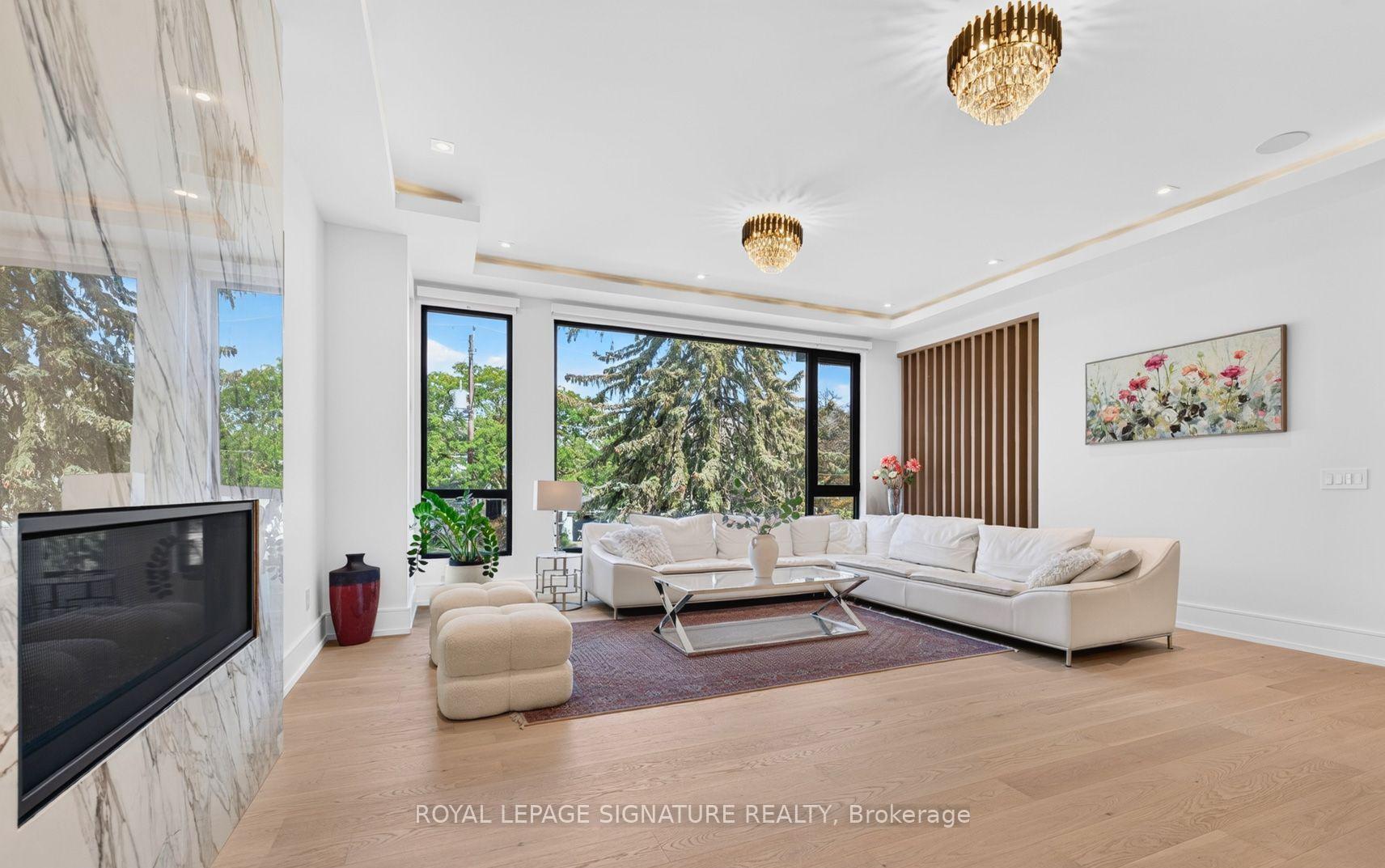 Photo 8 of 257 Lawrence Avenue E, North York, Bridle Path-Sunnybrook-York Mills — HOMEH