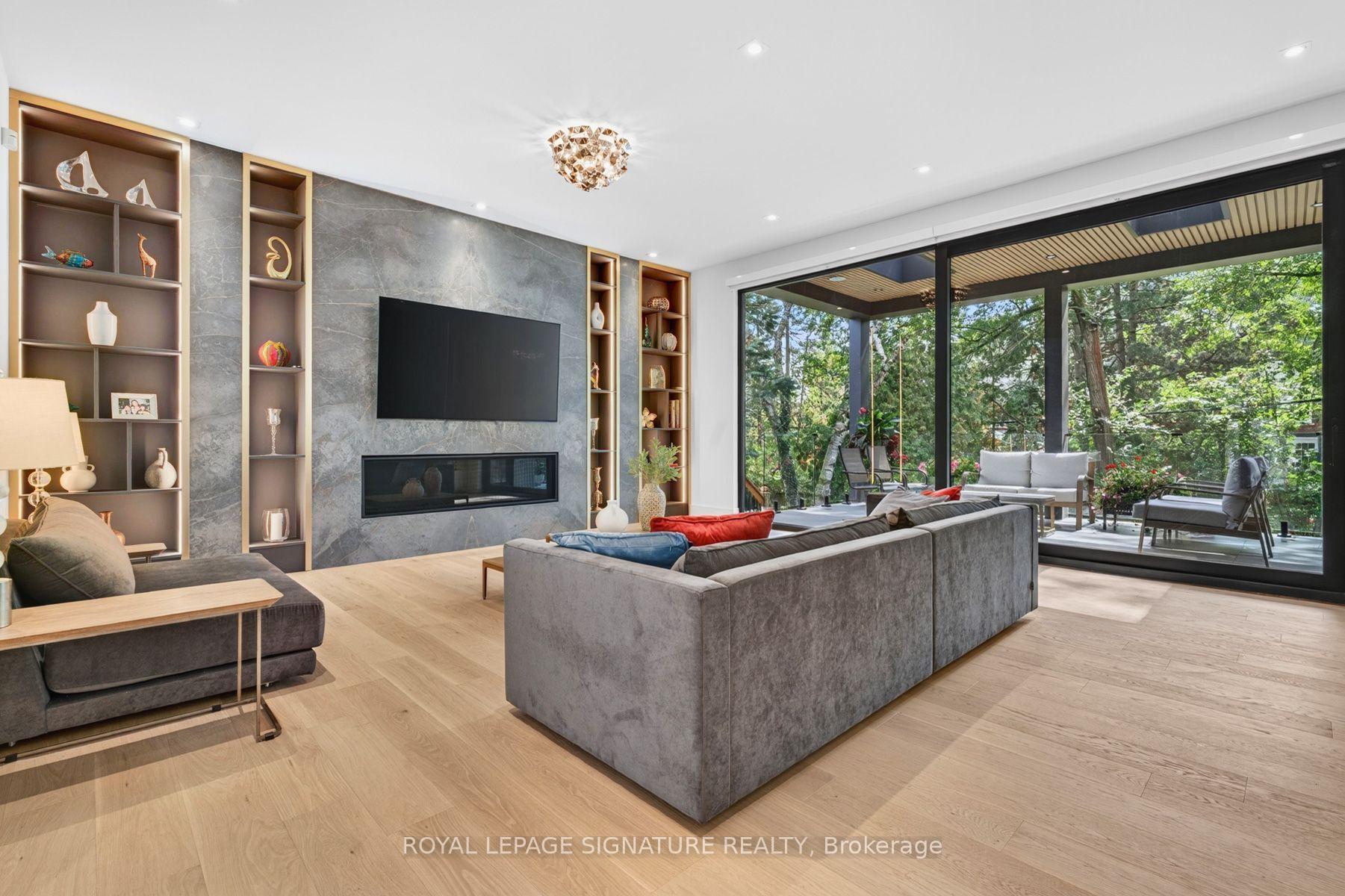 Photo 13 of 257 Lawrence Avenue E, North York, Bridle Path-Sunnybrook-York Mills — HOMEH