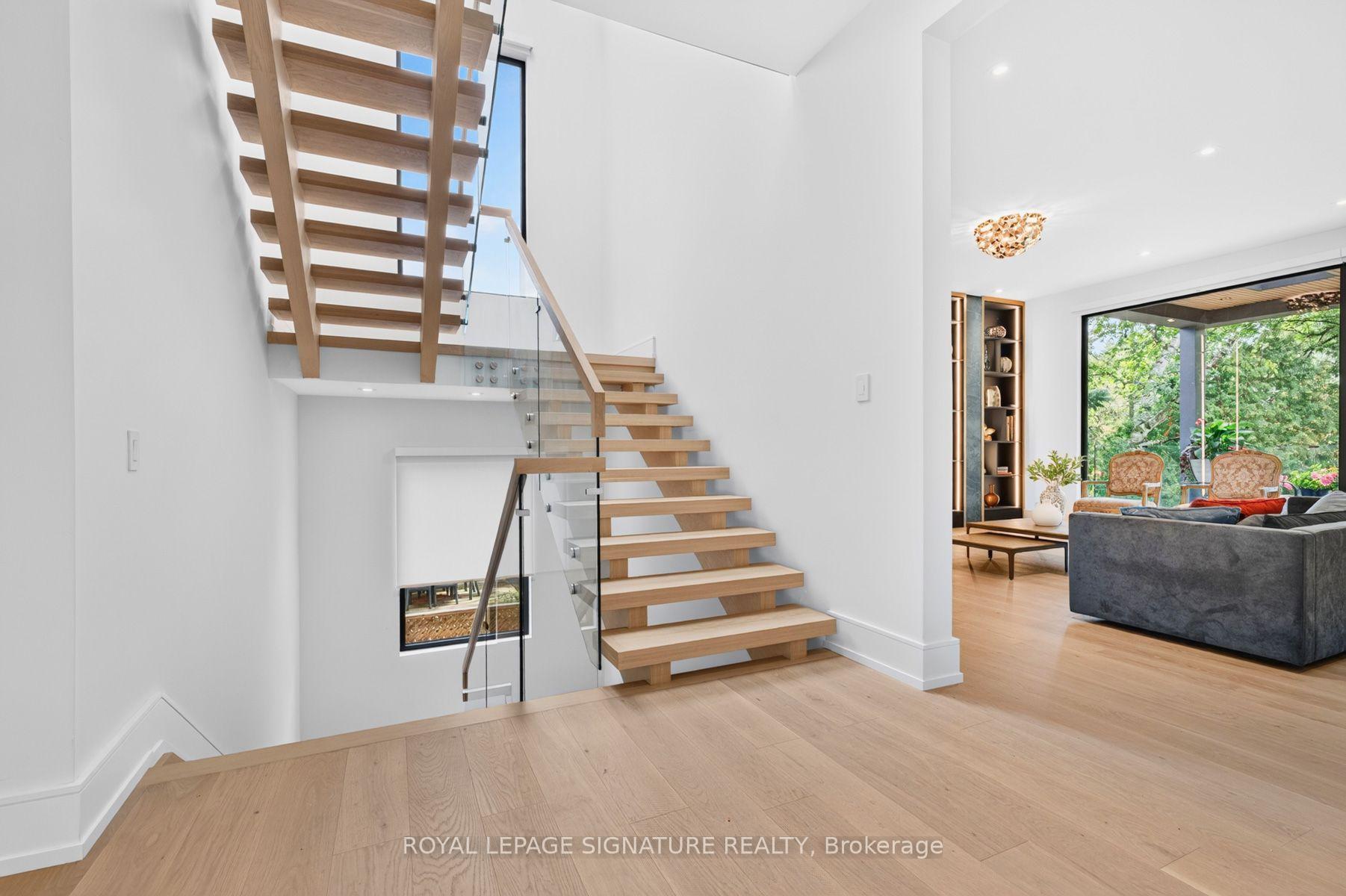 Photo 18 of 257 Lawrence Avenue E, North York, Bridle Path-Sunnybrook-York Mills — HOMEH