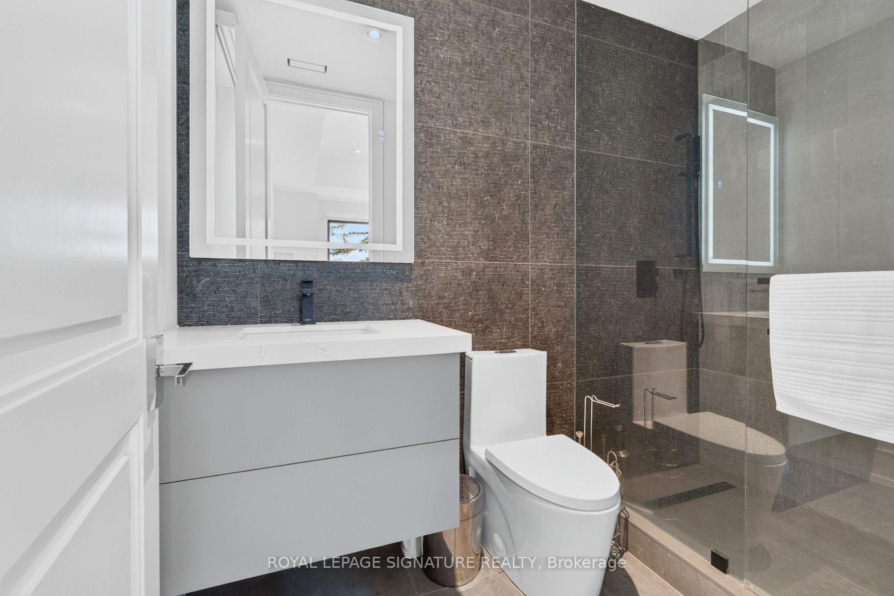 Photo 30 of 257 Lawrence Avenue E, North York, Bridle Path-Sunnybrook-York Mills — HOMEH