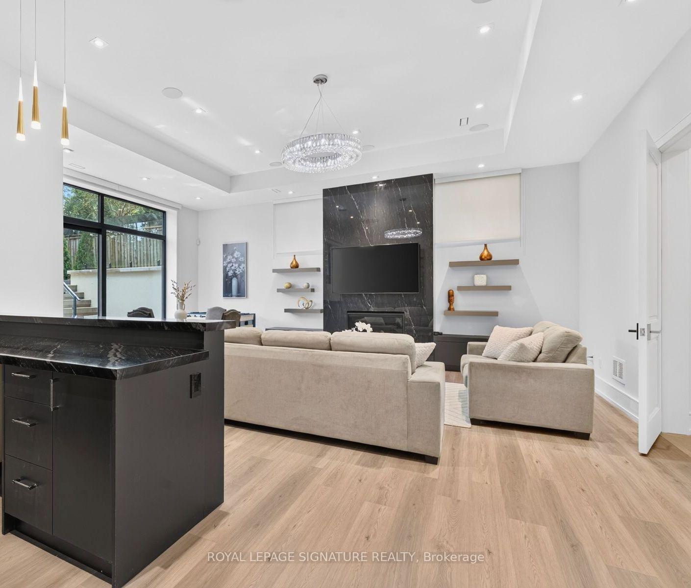 Photo 34 of 257 Lawrence Avenue E, North York, Bridle Path-Sunnybrook-York Mills — HOMEH