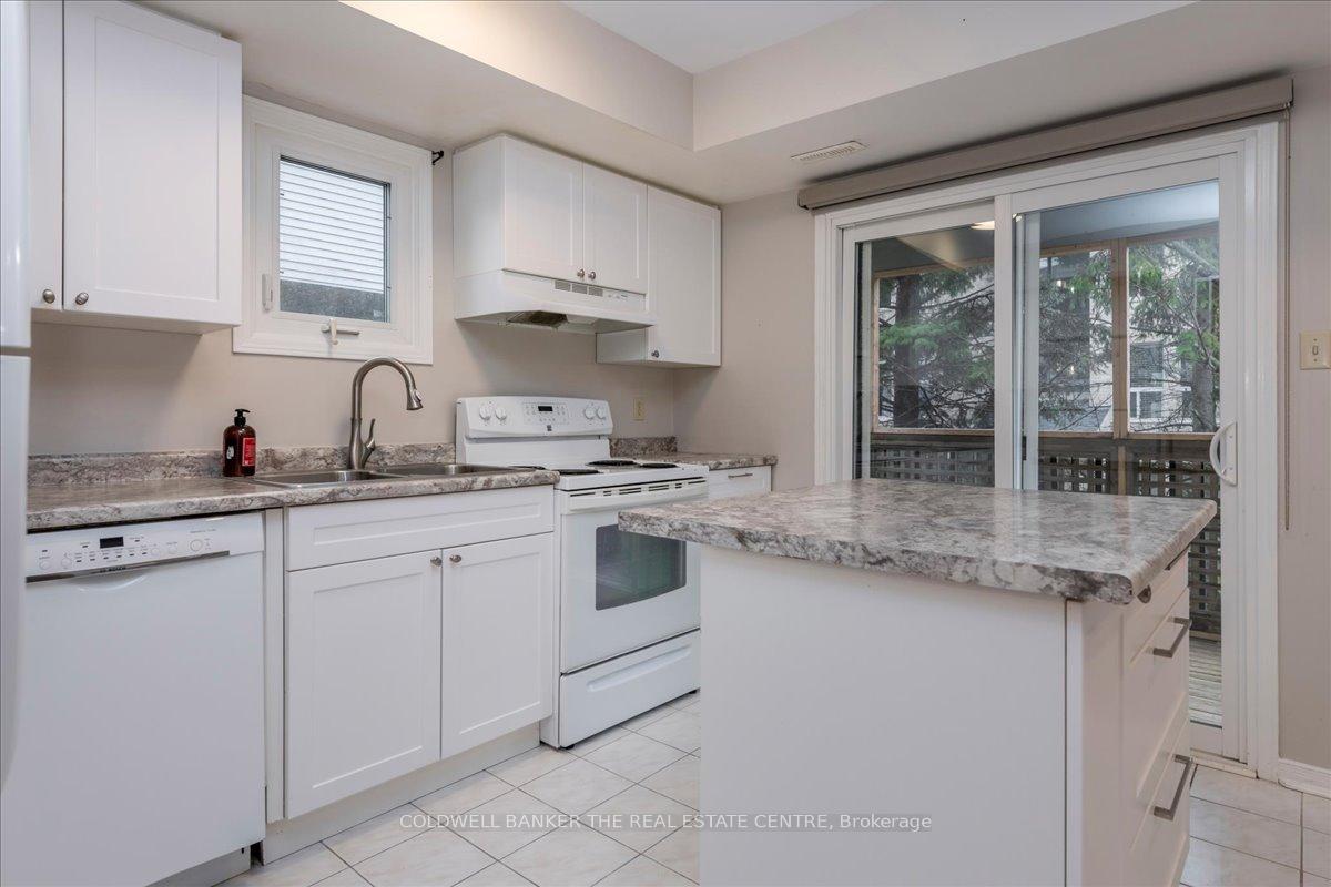 Photo 3 of Unit 9, 119 D'ambrosio Drive, Barrie, Painswick North — HOMEH