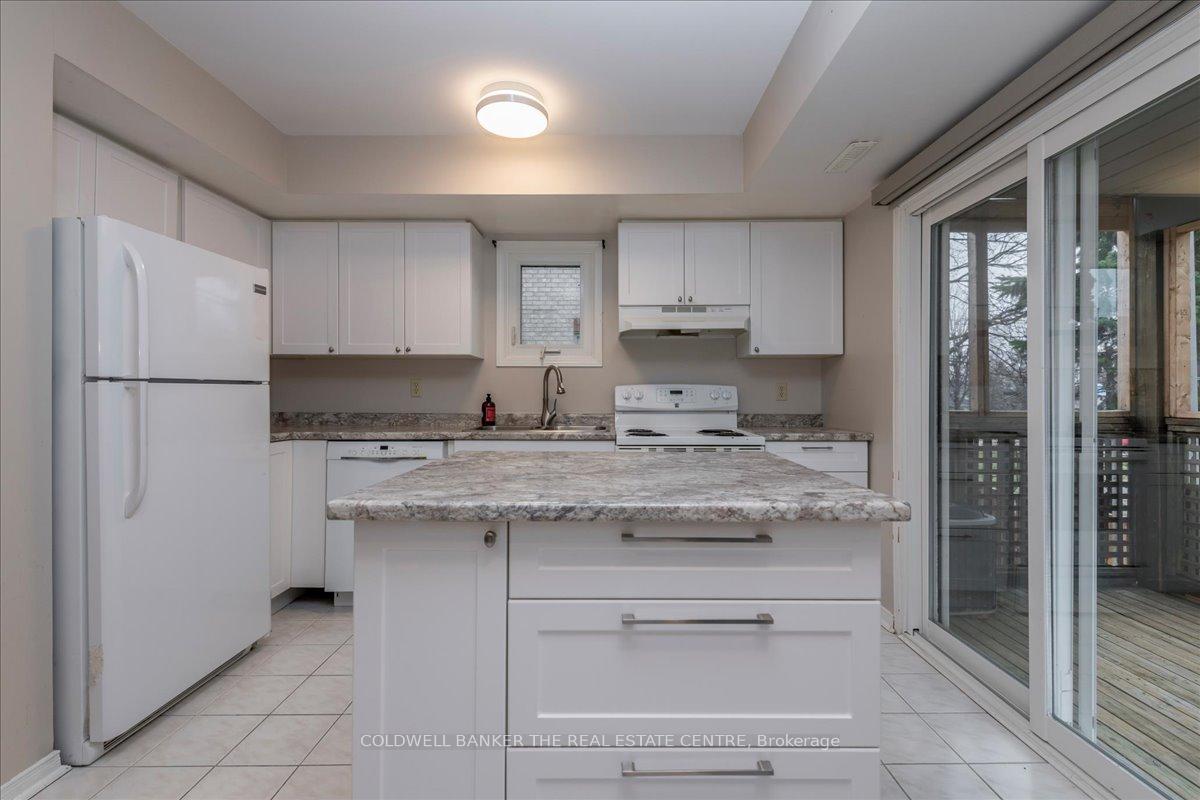 Photo 4 of Unit 9, 119 D'ambrosio Drive, Barrie, Painswick North — HOMEH