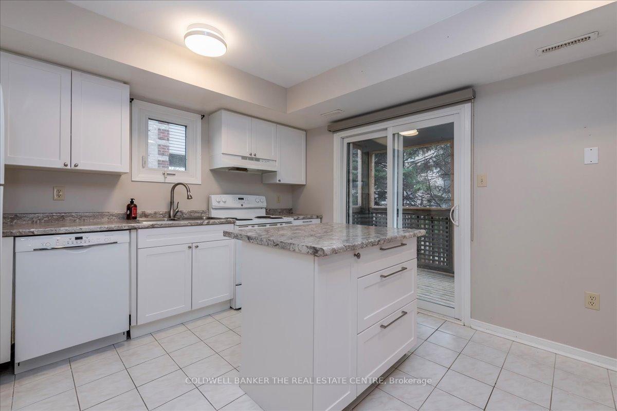 Photo 5 of Unit 9, 119 D'ambrosio Drive, Barrie, Painswick North — HOMEH