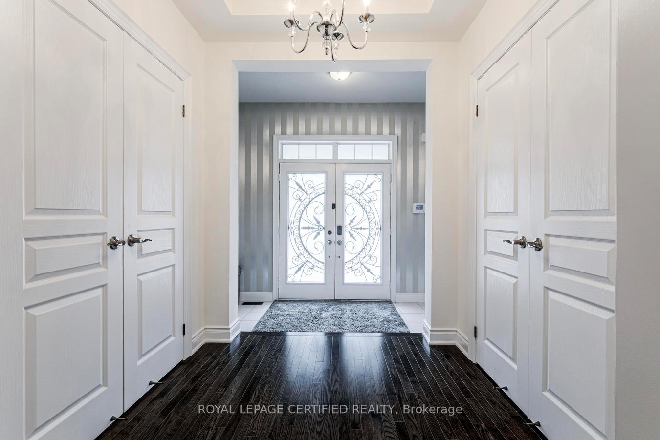 Photo 2 of 41 Danby Street, Vaughan, Kleinburg — HOMEH