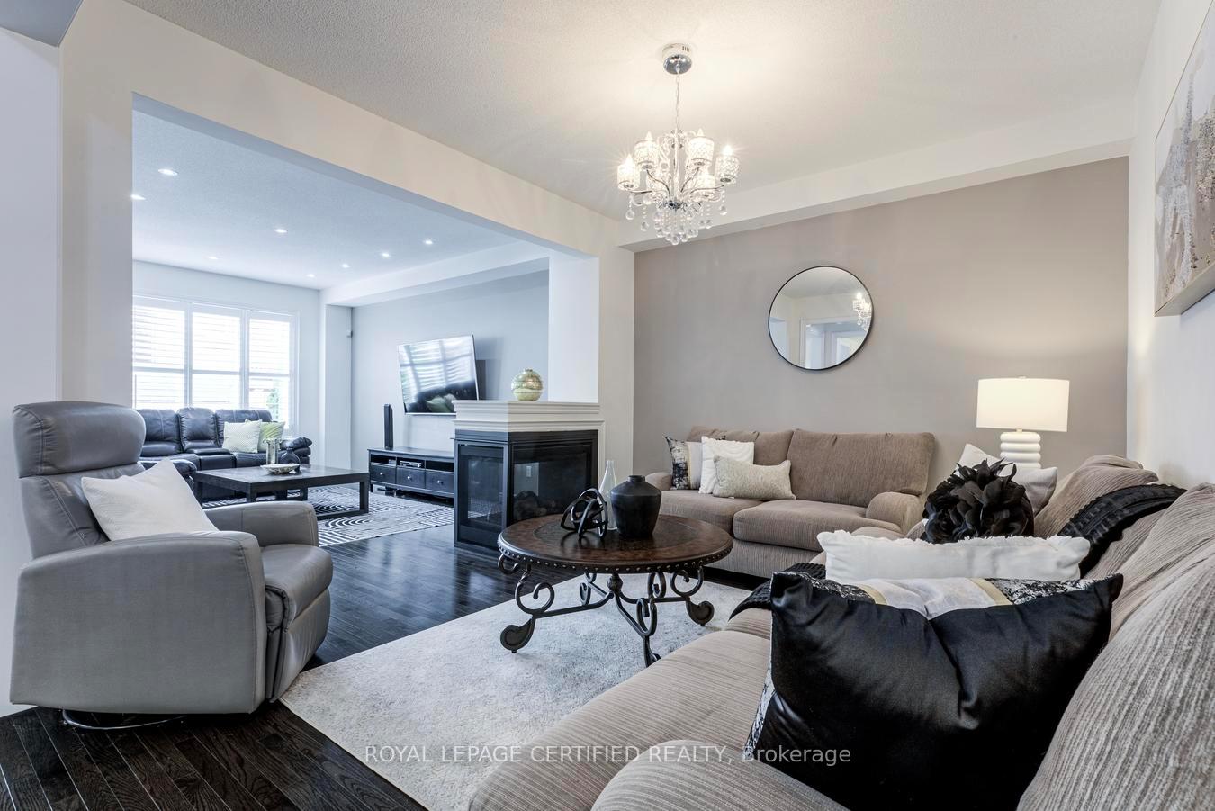 Photo 6 of 41 Danby Street, Vaughan, Kleinburg — HOMEH