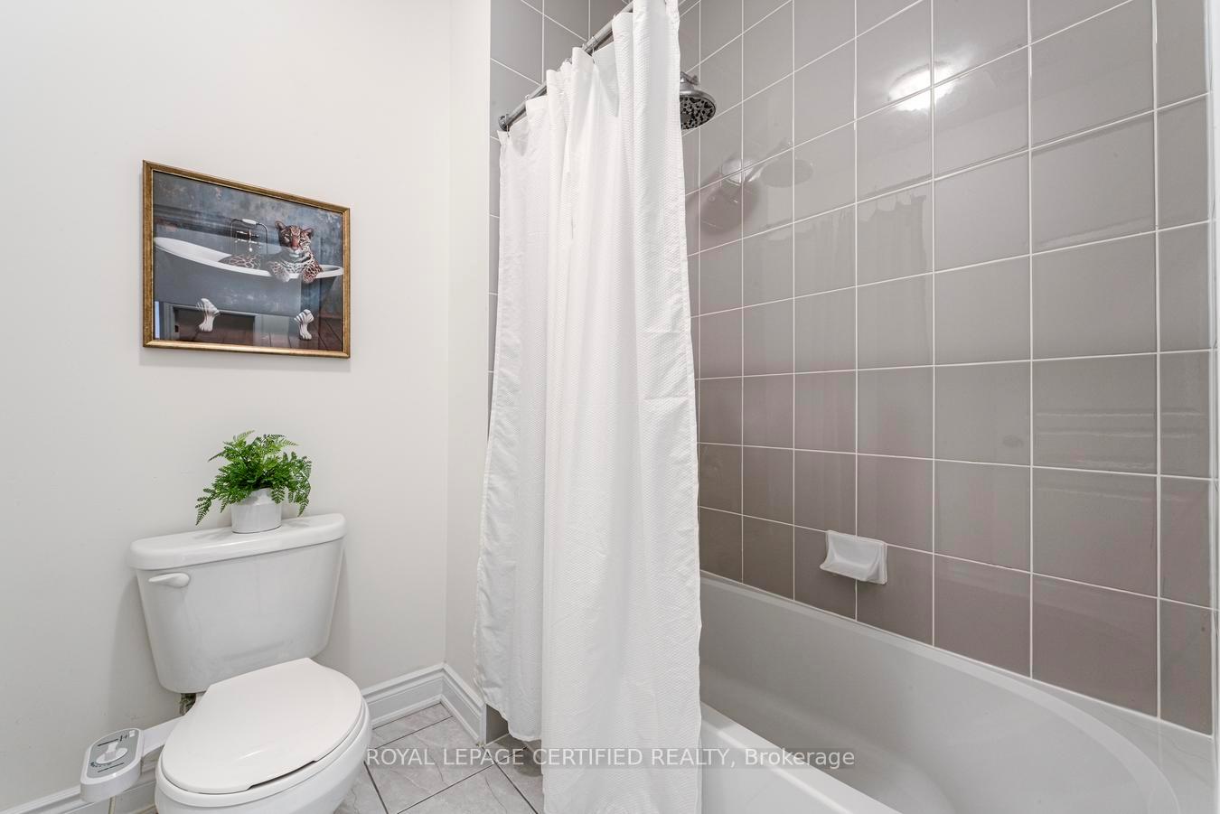 Photo 29 of 41 Danby Street, Vaughan, Kleinburg — HOMEH