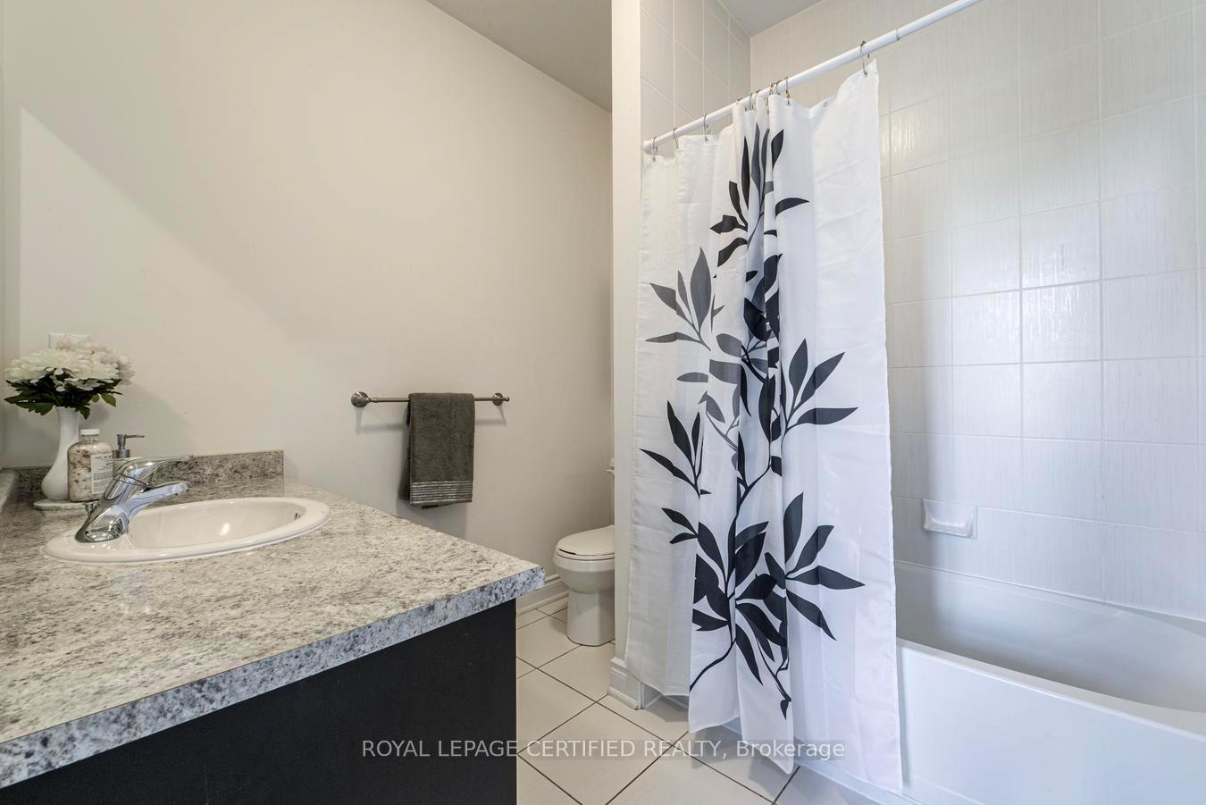 Photo 32 of 41 Danby Street, Vaughan, Kleinburg — HOMEH