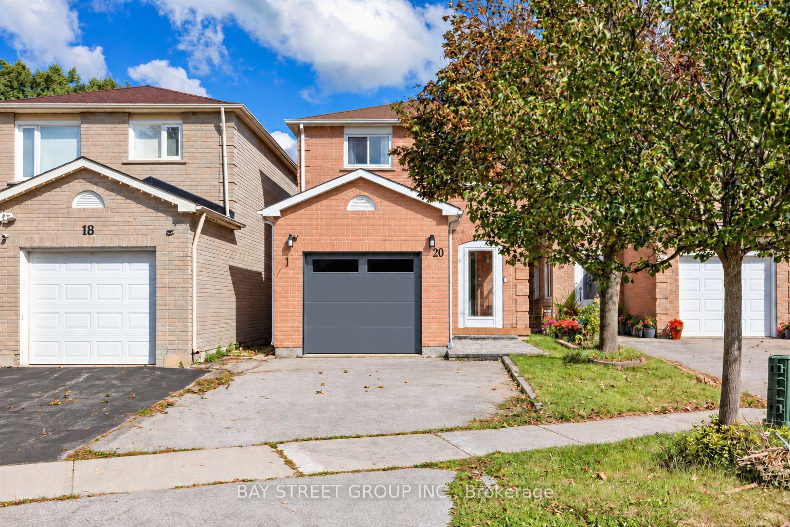 Photo 3 of 20 Harness Circle, Markham, Milliken Mills East — HOMEH