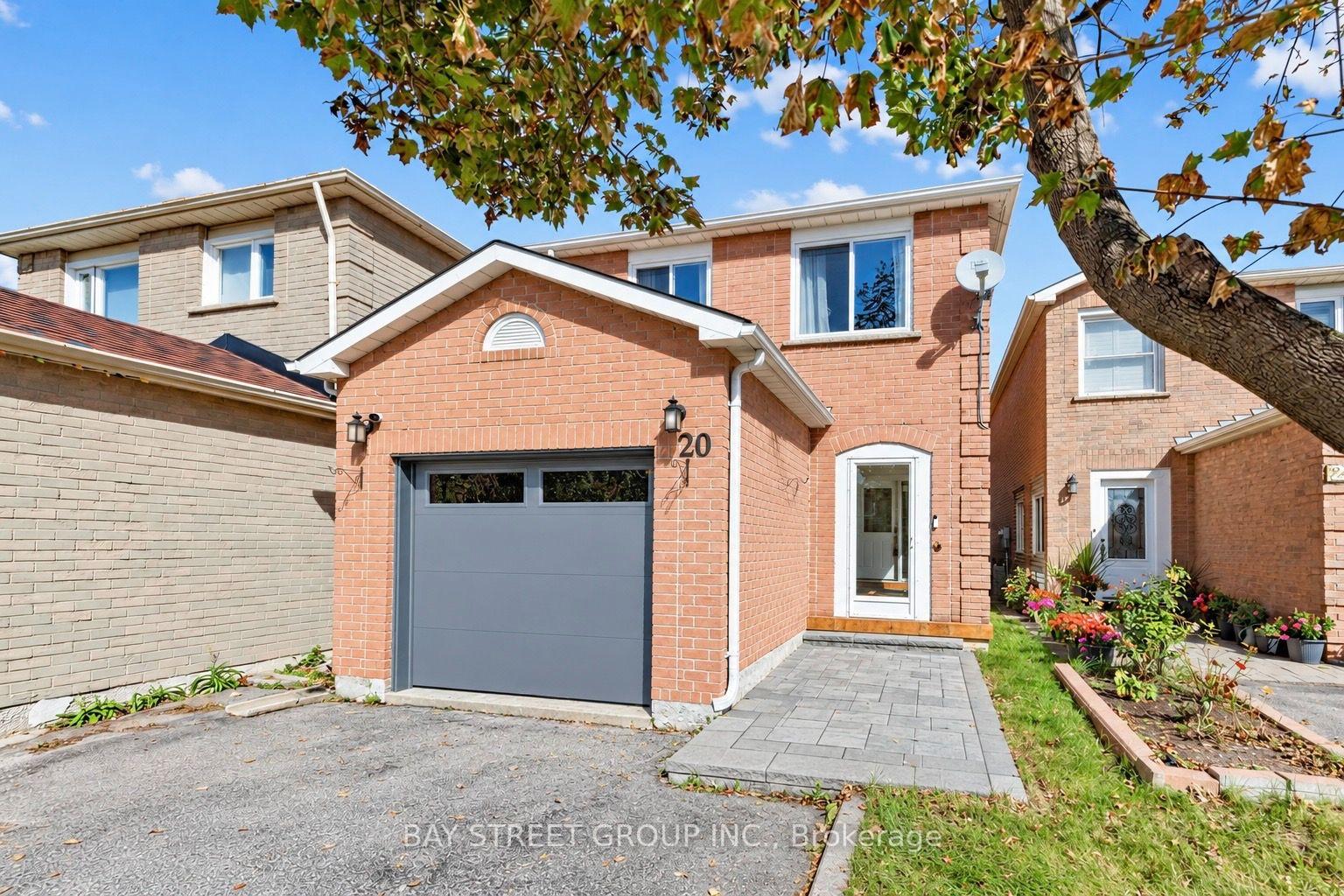 Photo 4 of 20 Harness Circle, Markham, Milliken Mills East — HOMEH