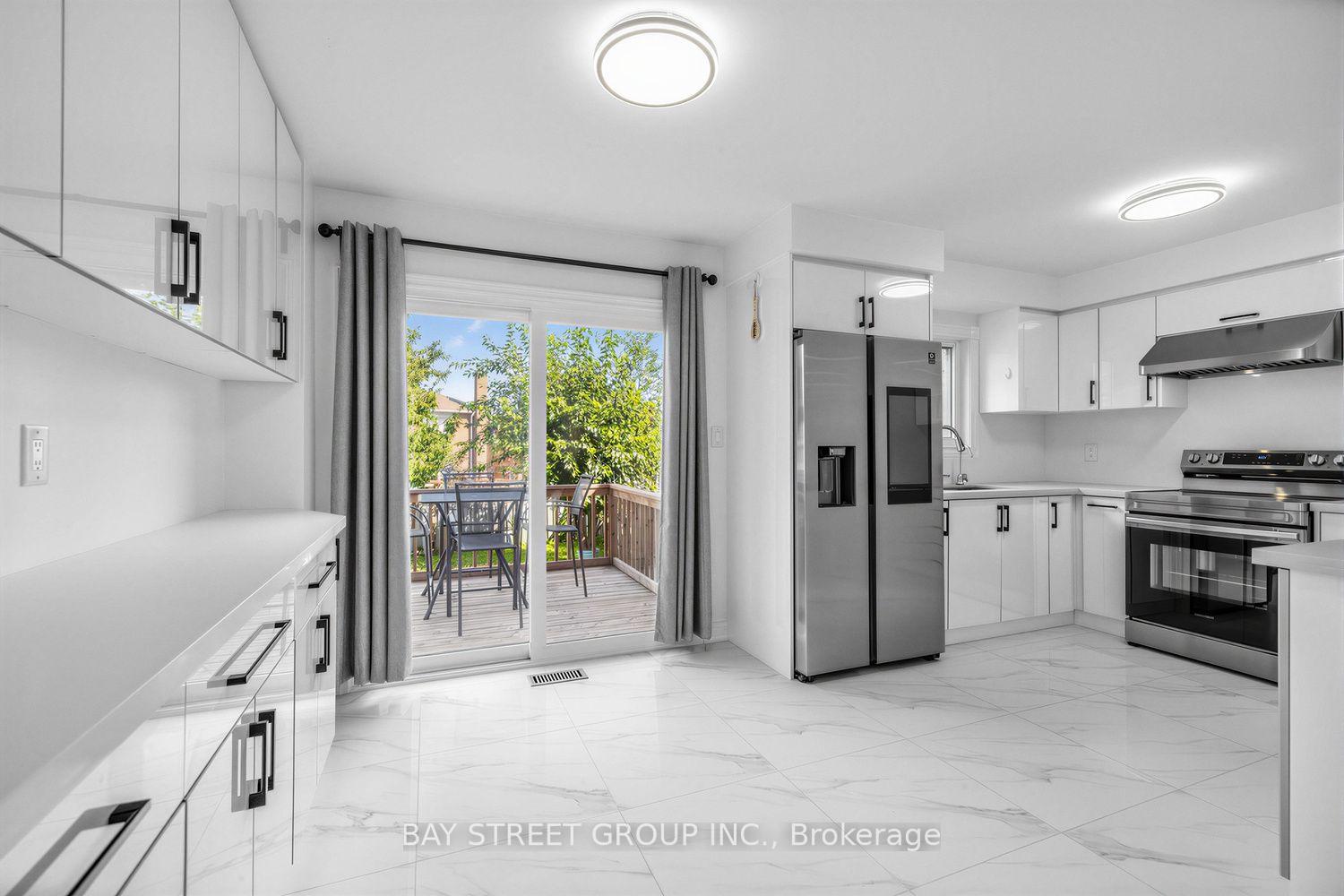 Photo 16 of 20 Harness Circle, Markham, Milliken Mills East — HOMEH