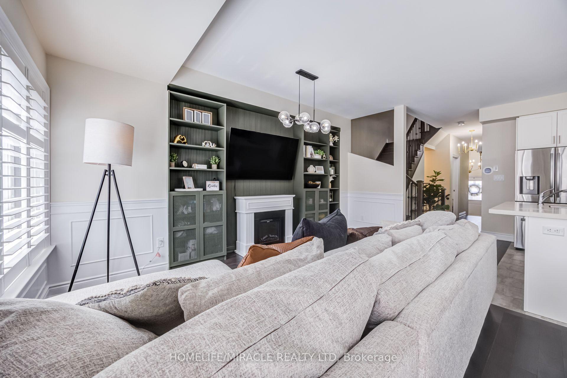 Photo 15 of 65 Lorne Thomas Place, New Tecumseth, Alliston — HOMEH