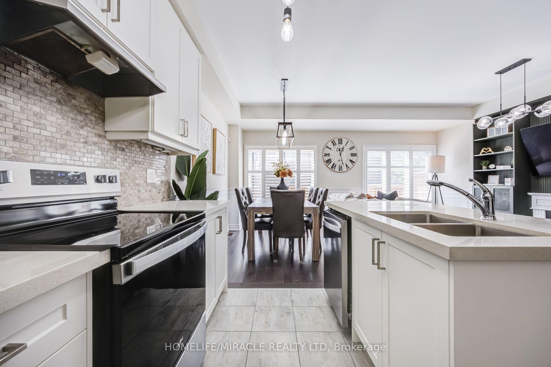 Photo 23 of 65 Lorne Thomas Place, New Tecumseth, Alliston — HOMEH