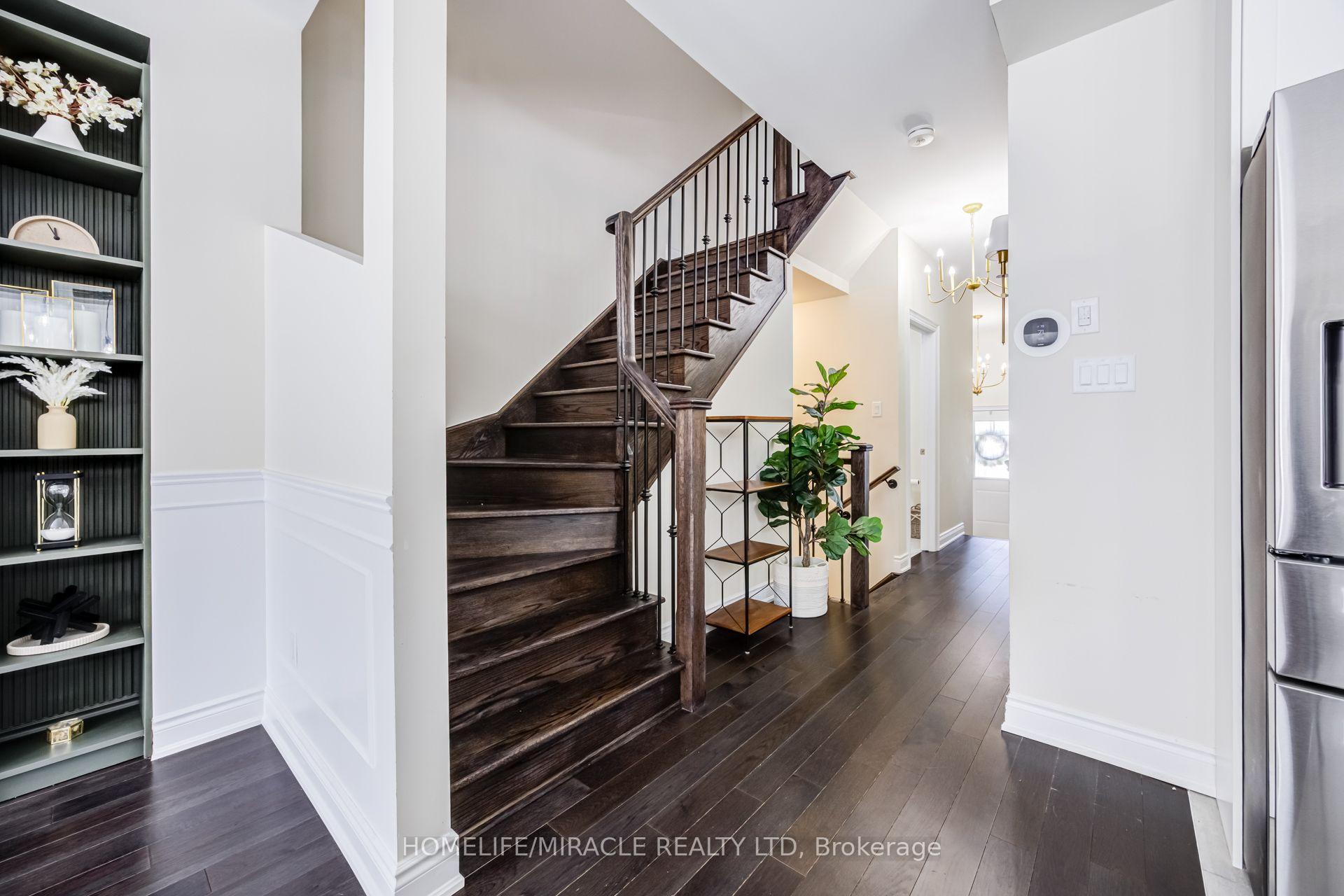 Photo 27 of 65 Lorne Thomas Place, New Tecumseth, Alliston — HOMEH