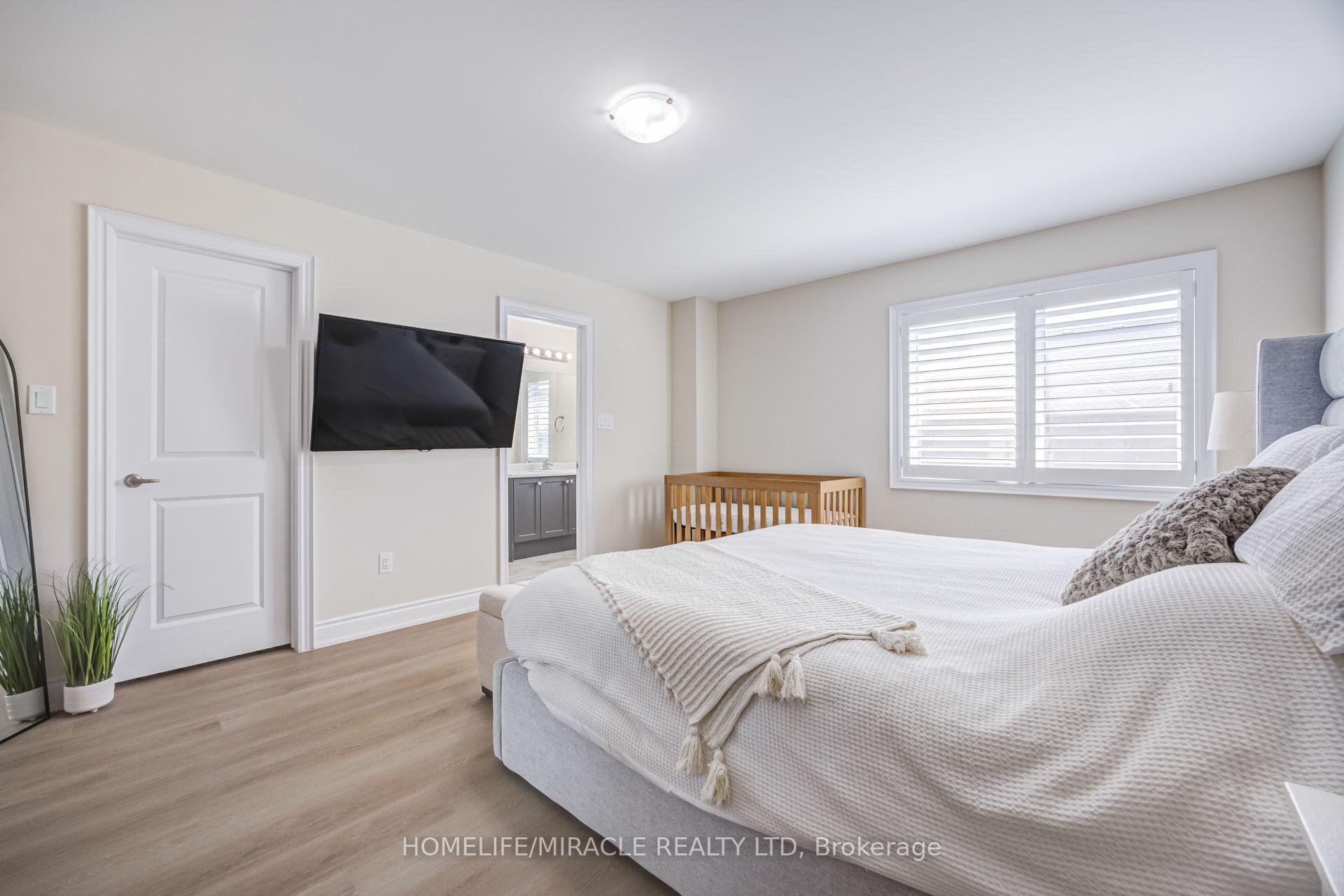 Photo 37 of 65 Lorne Thomas Place, New Tecumseth, Alliston — HOMEH