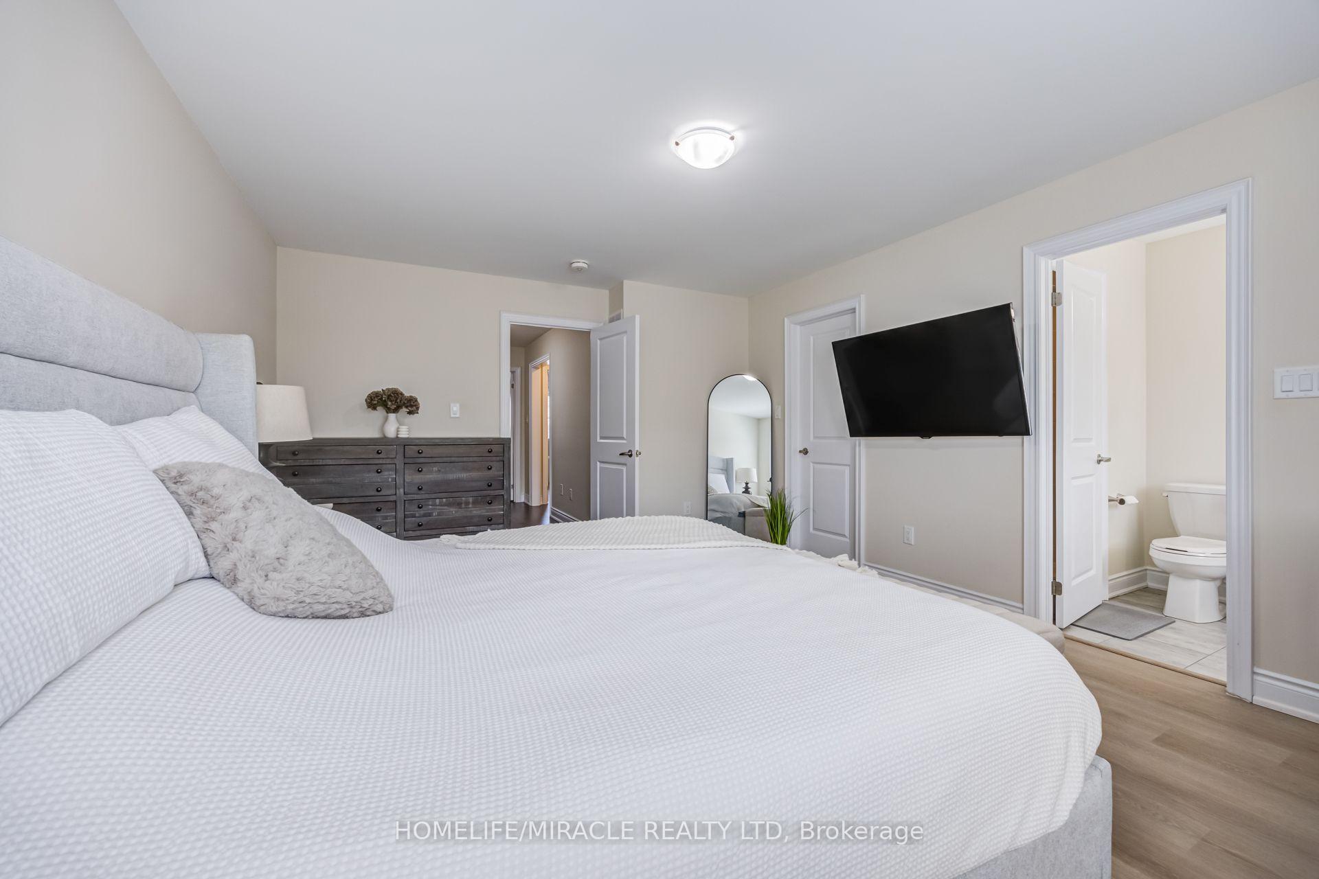 Photo 40 of 65 Lorne Thomas Place, New Tecumseth, Alliston — HOMEH