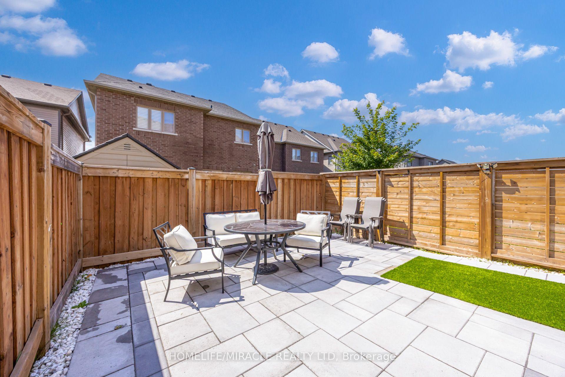 Photo 45 of 65 Lorne Thomas Place, New Tecumseth, Alliston — HOMEH