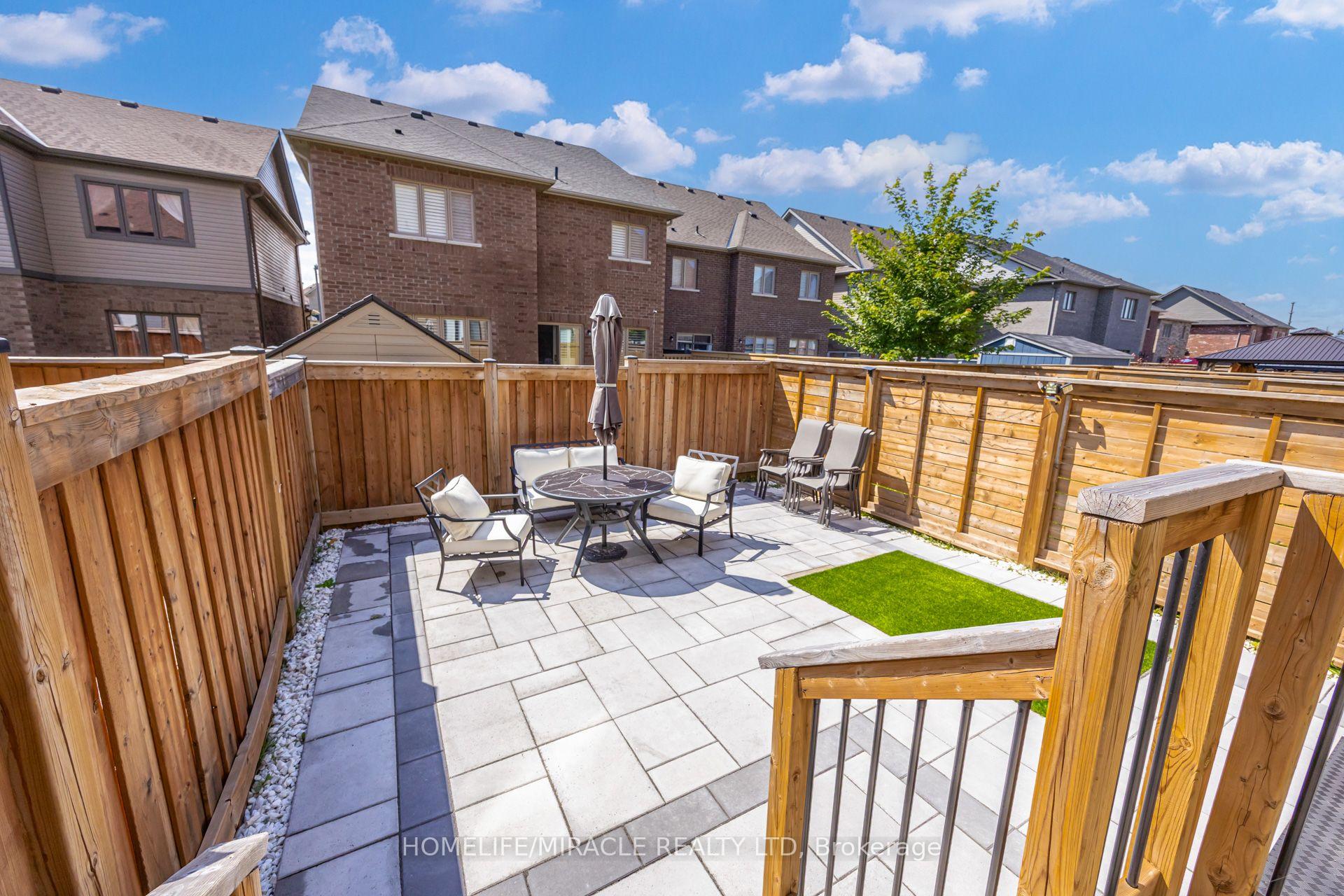 Photo 46 of 65 Lorne Thomas Place, New Tecumseth, Alliston — HOMEH