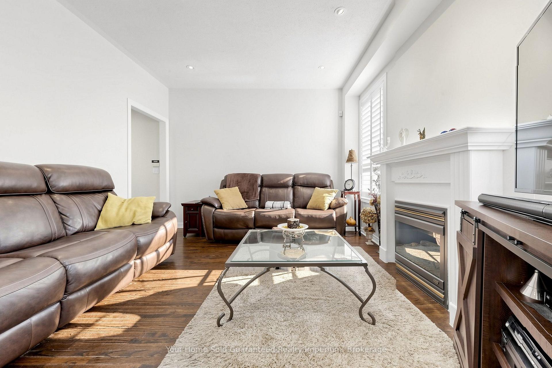 Photo 10 of 49 Osprey Drive, Vaughan, Vellore Village — HOMEH