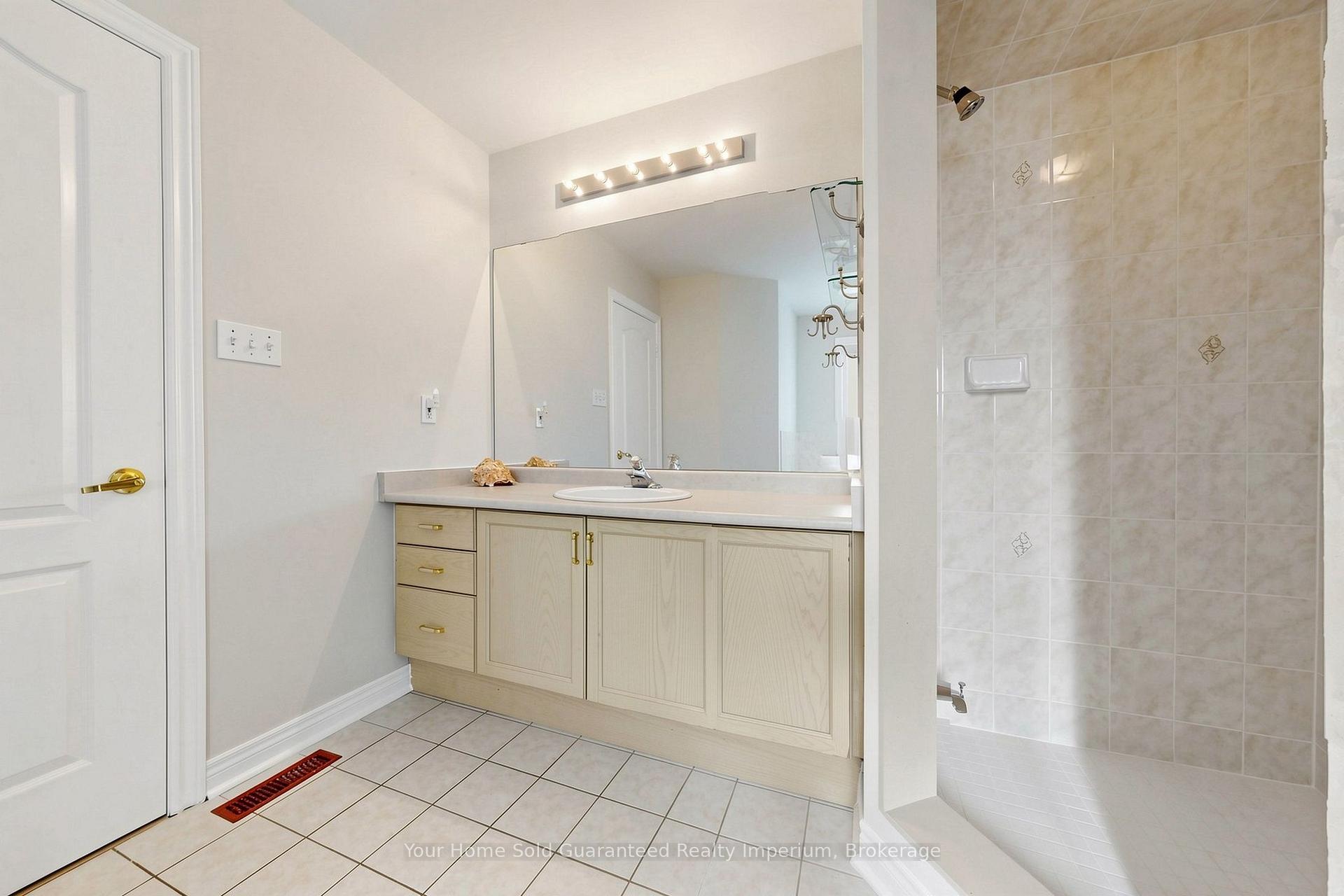 Photo 22 of 49 Osprey Drive, Vaughan, Vellore Village — HOMEH