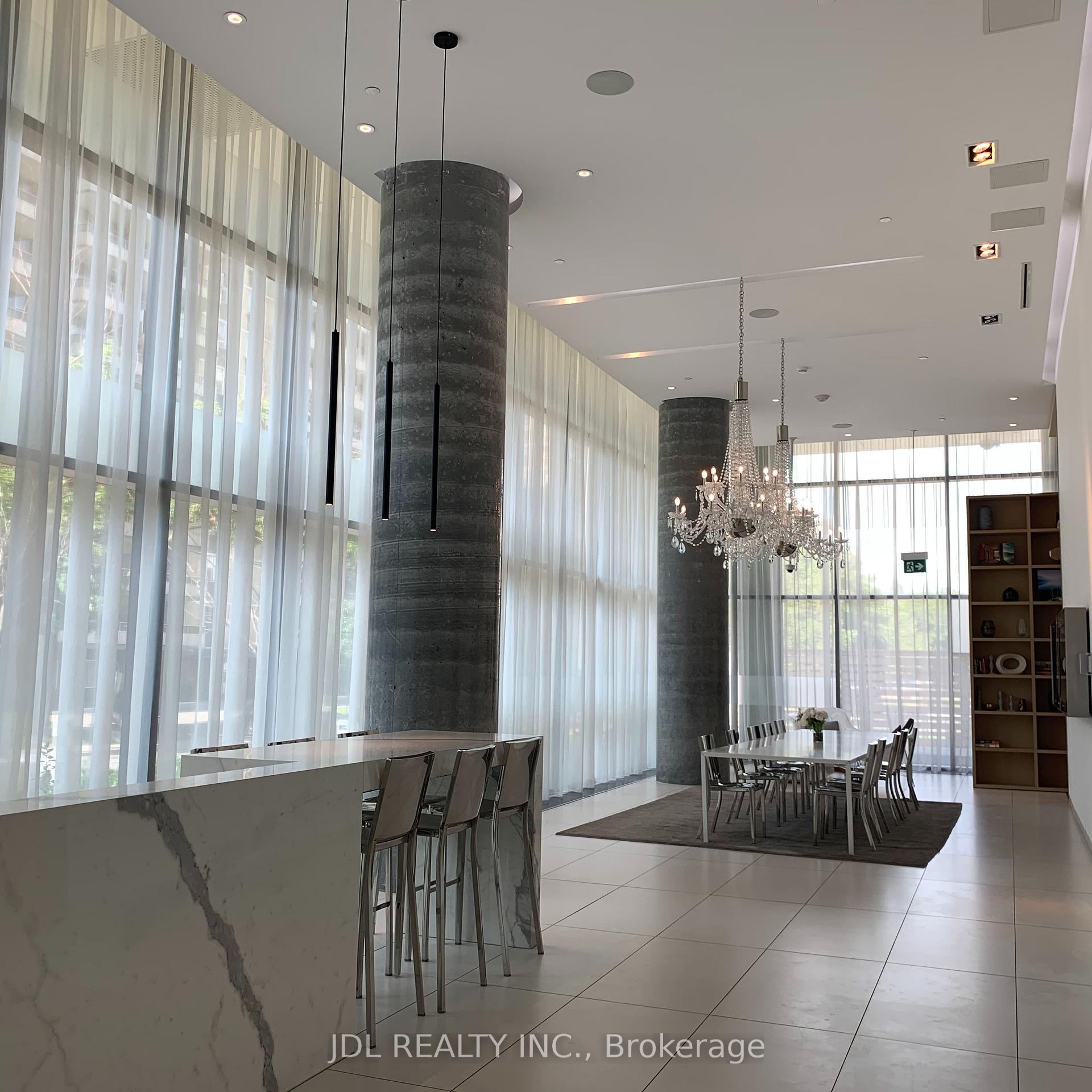 Photo 3 of Unit Unit 1912, 185 Roehampton Avenue, Toronto, Mount Pleasant West — HOMEH